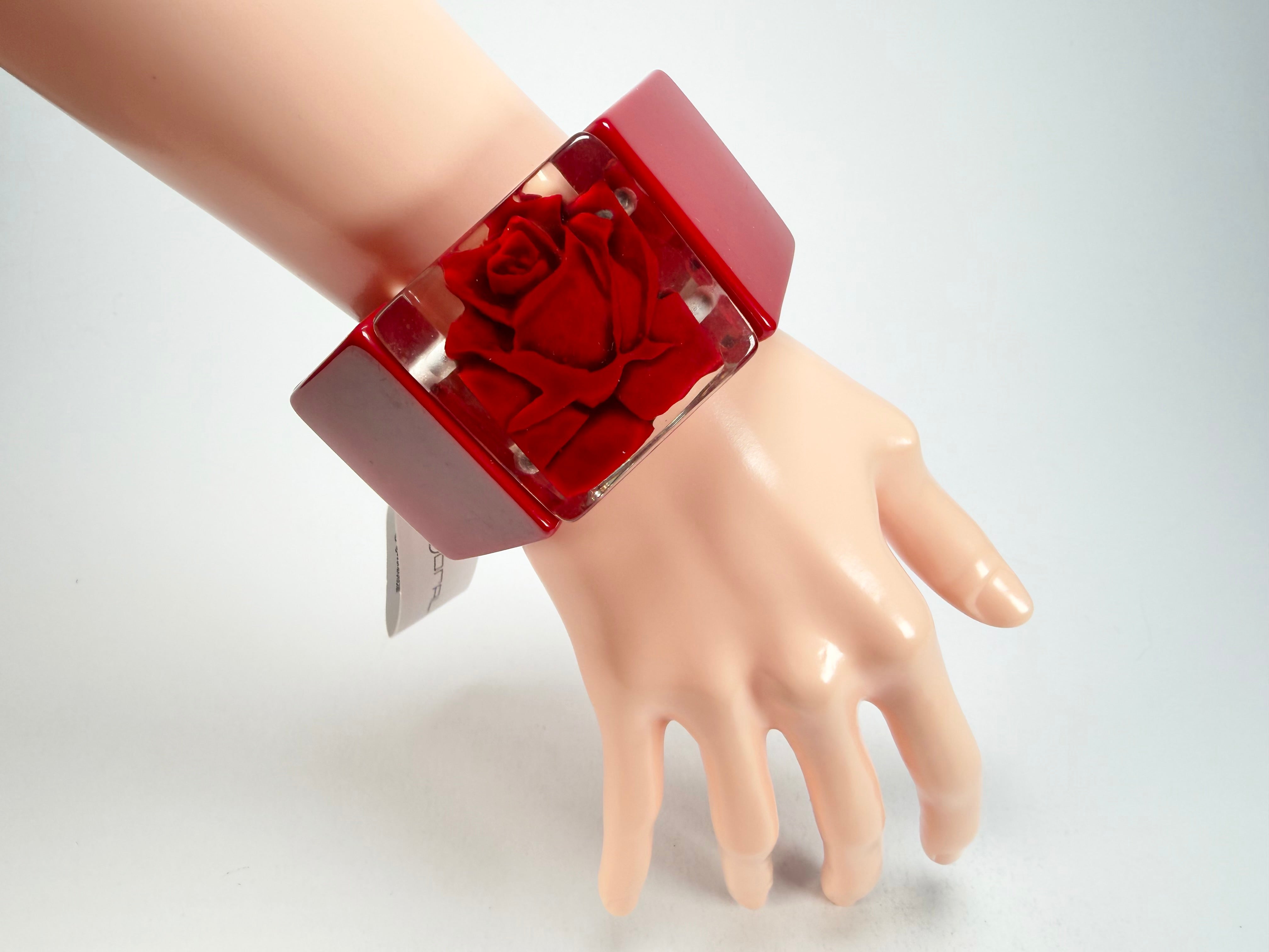 Sobral - Roses "Negra" Elasticated Resin Bracelet ( 004397 )