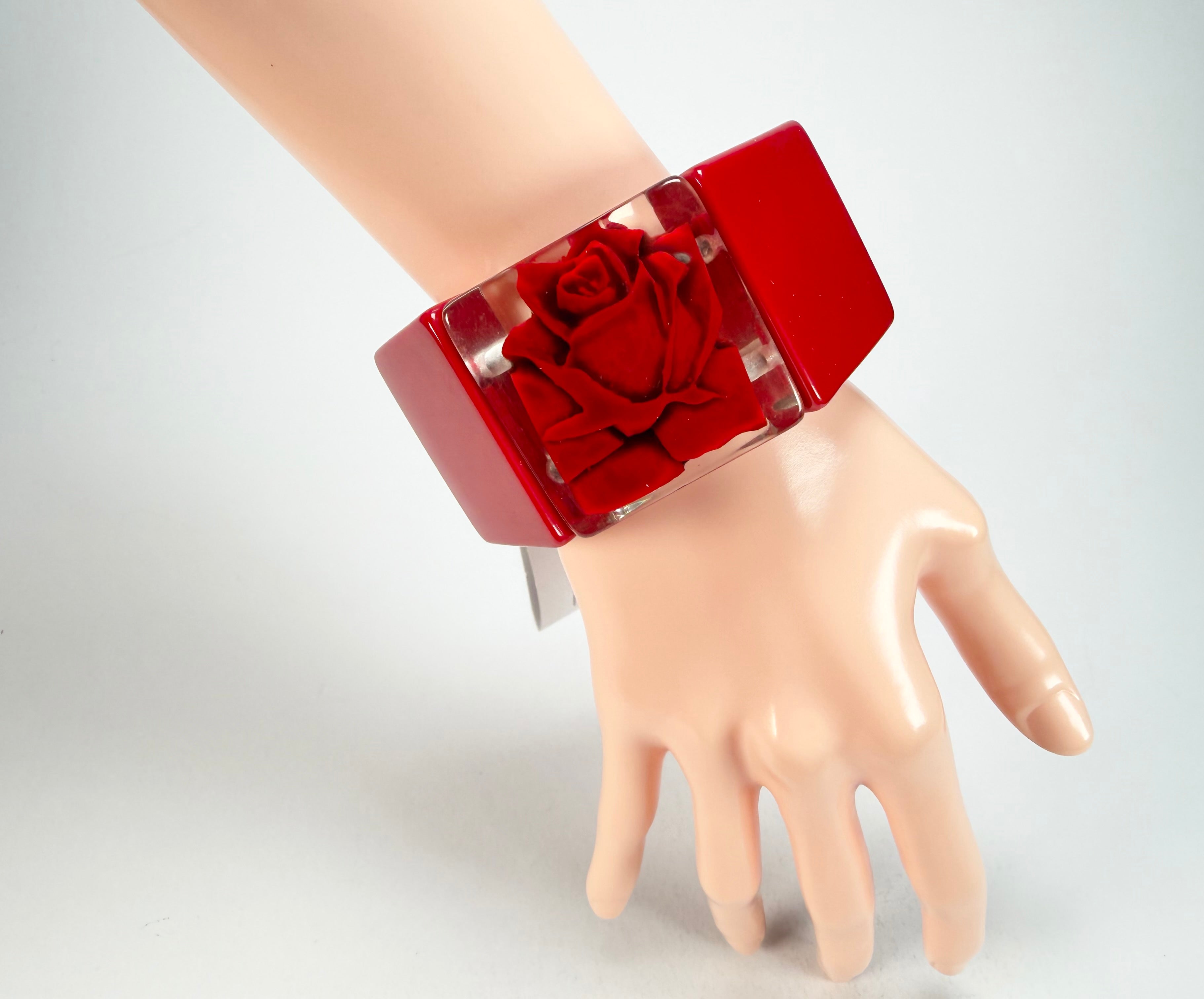 Sobral - Roses "Negra" Elasticated Resin Bracelet ( 004397 )