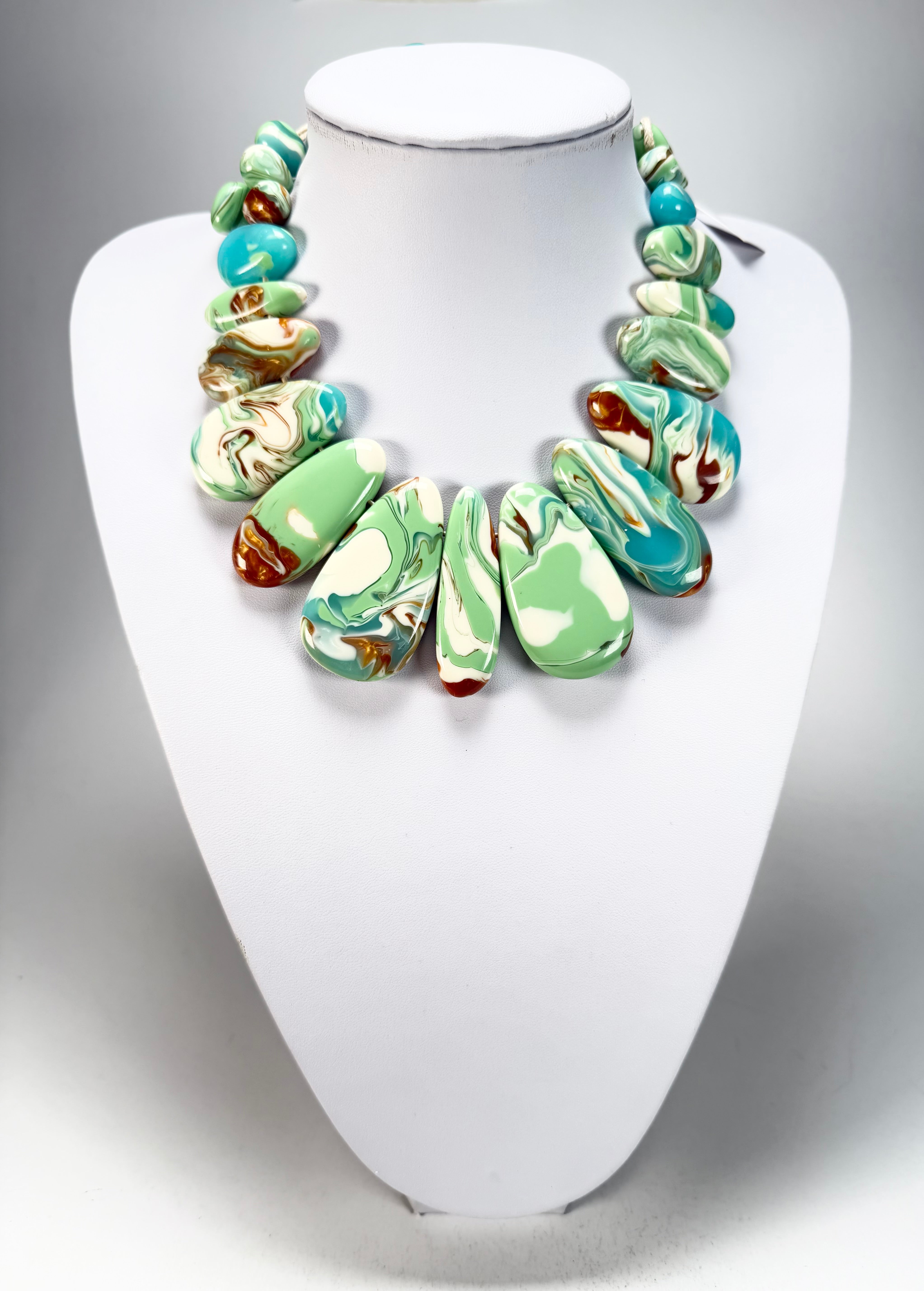Sobral - Eteria "Marou" Resin Necklace ( 005422 )