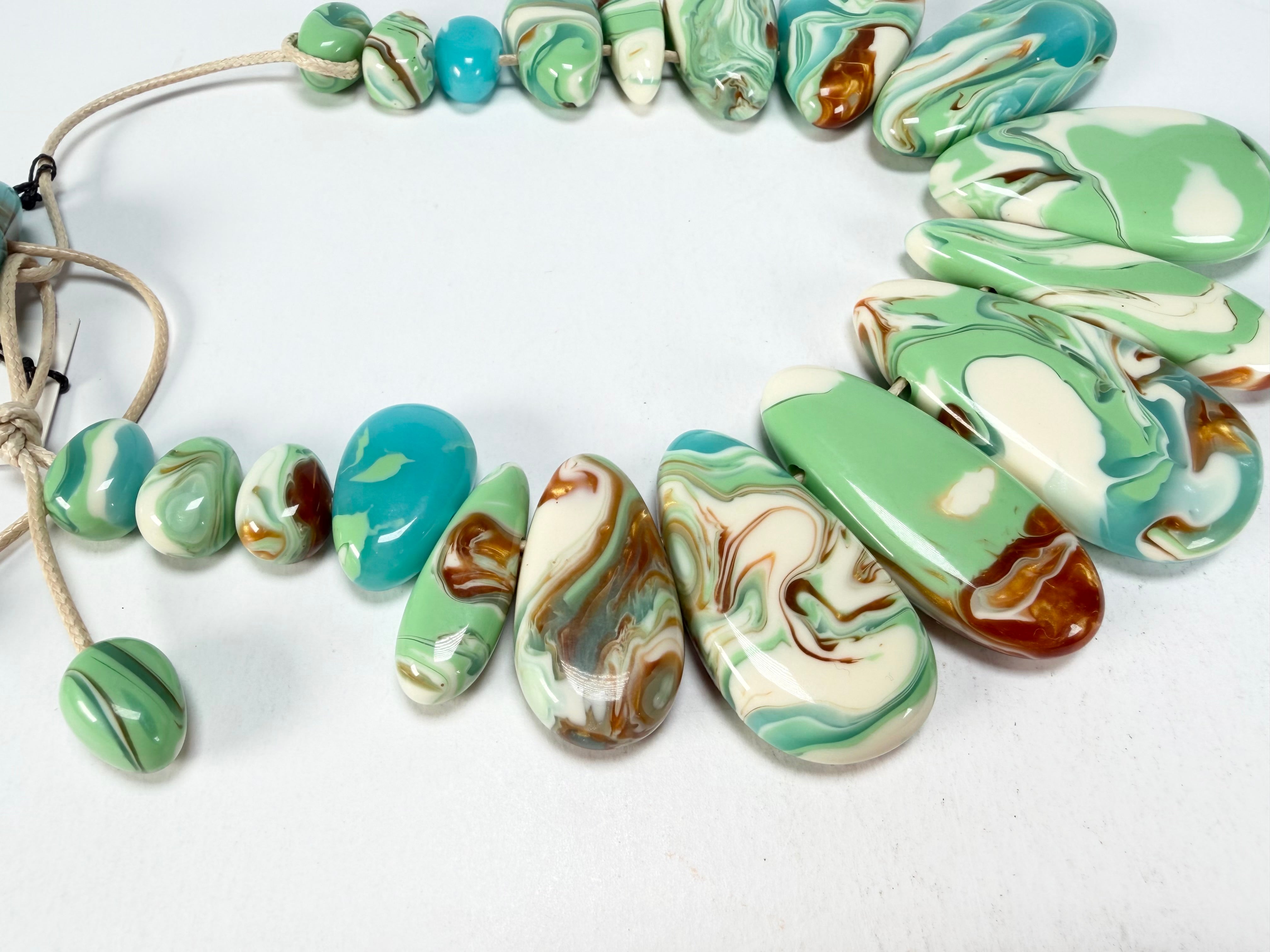 Sobral - Eteria "Marou" Resin Necklace ( 005422 )