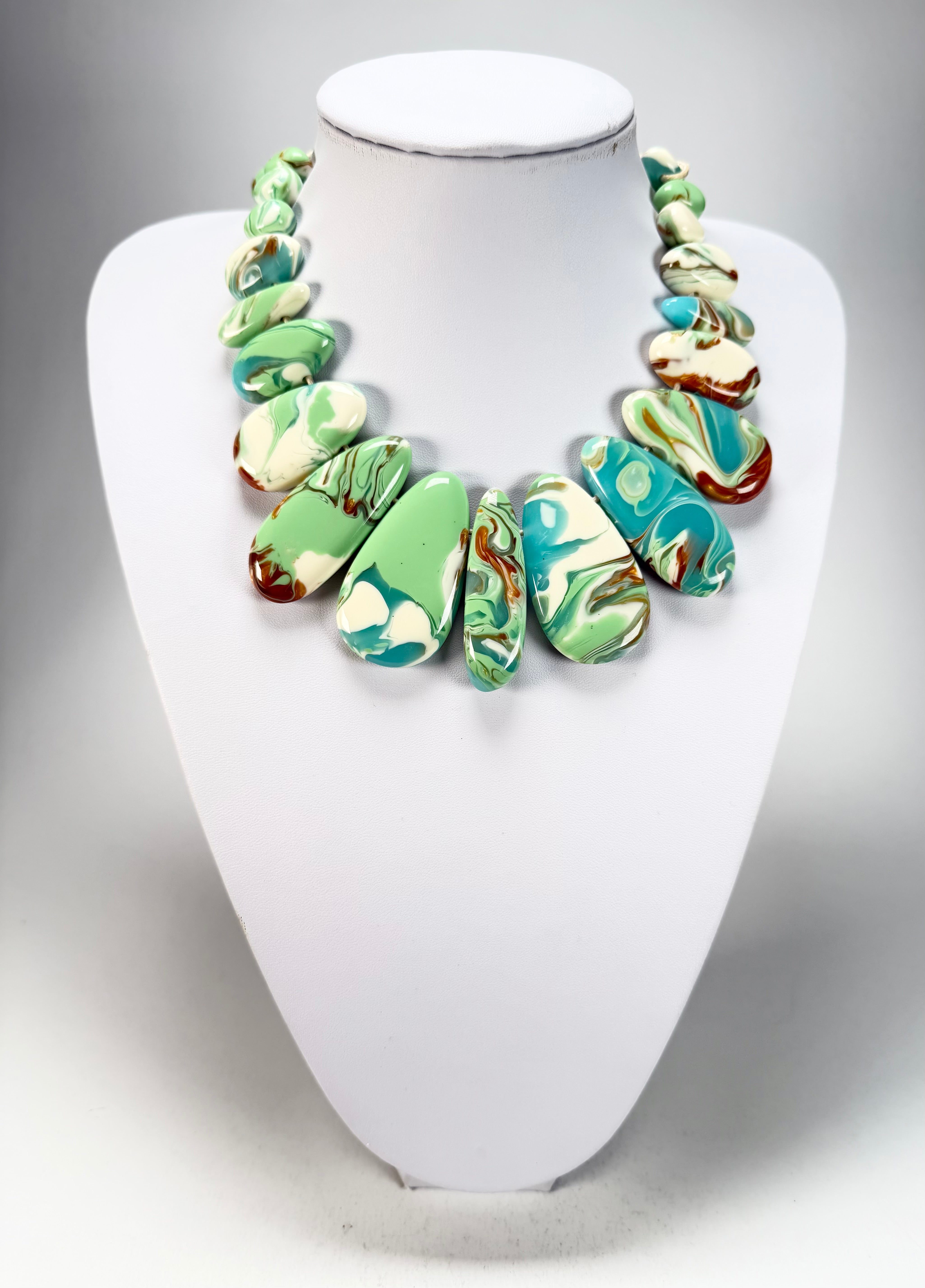 Sobral - Eteria "Marou" Resin Necklace ( 005422 )