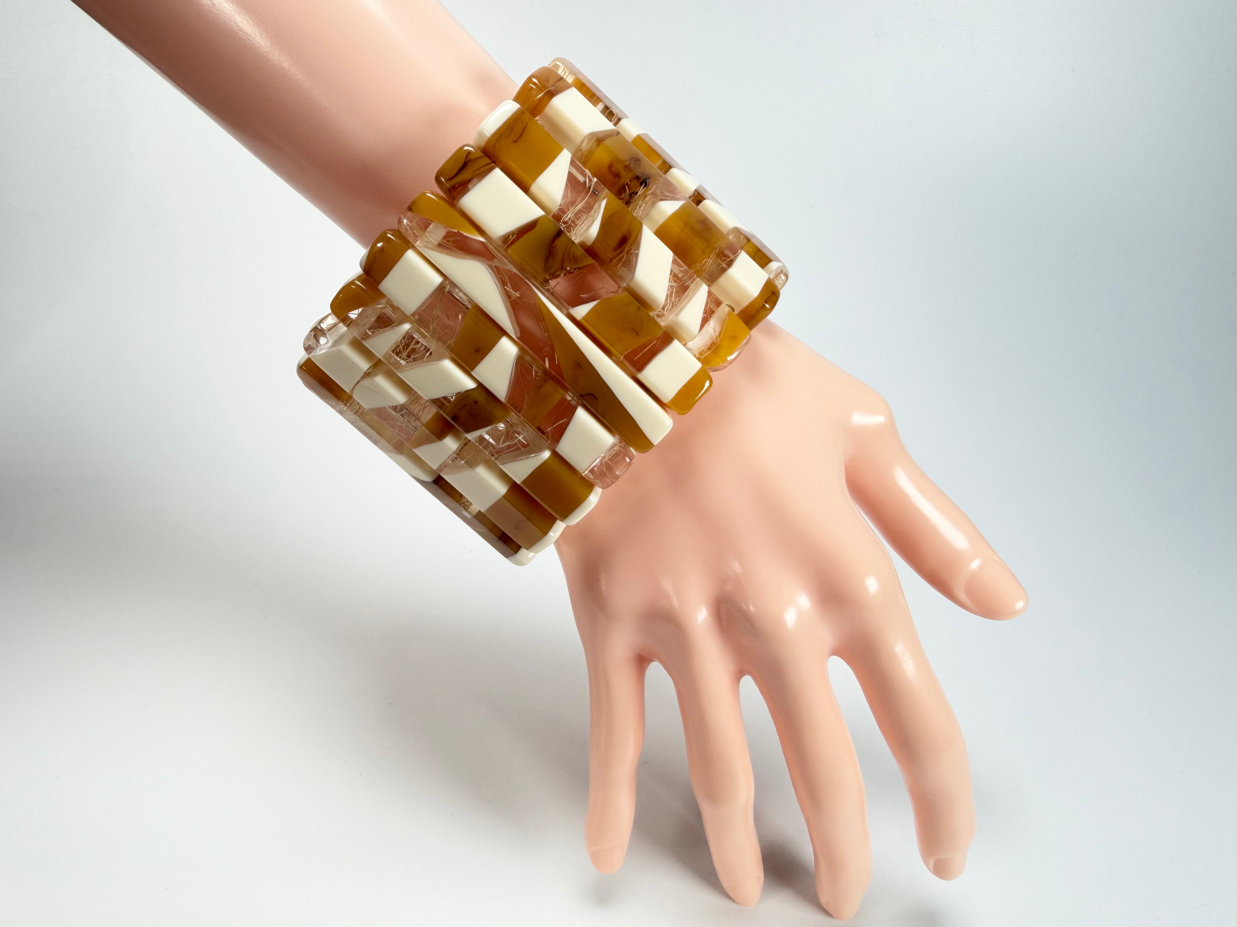 Sobral - Memphis "Yasmin" Elasticated Resin Bracelet ( 003137 )