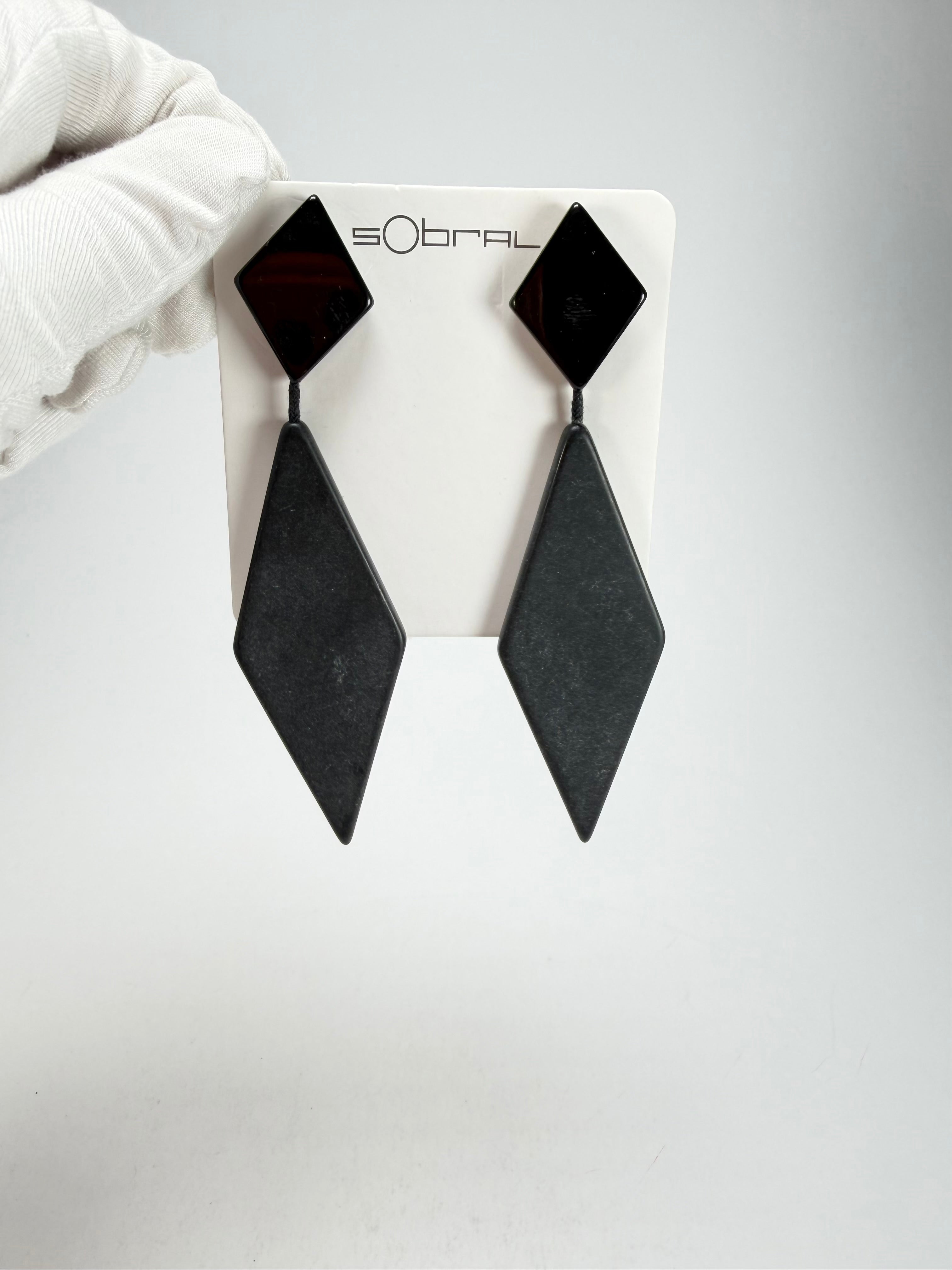 Sobral - Preto "Nial" Black Matt Resin Earrings ( 004203 )