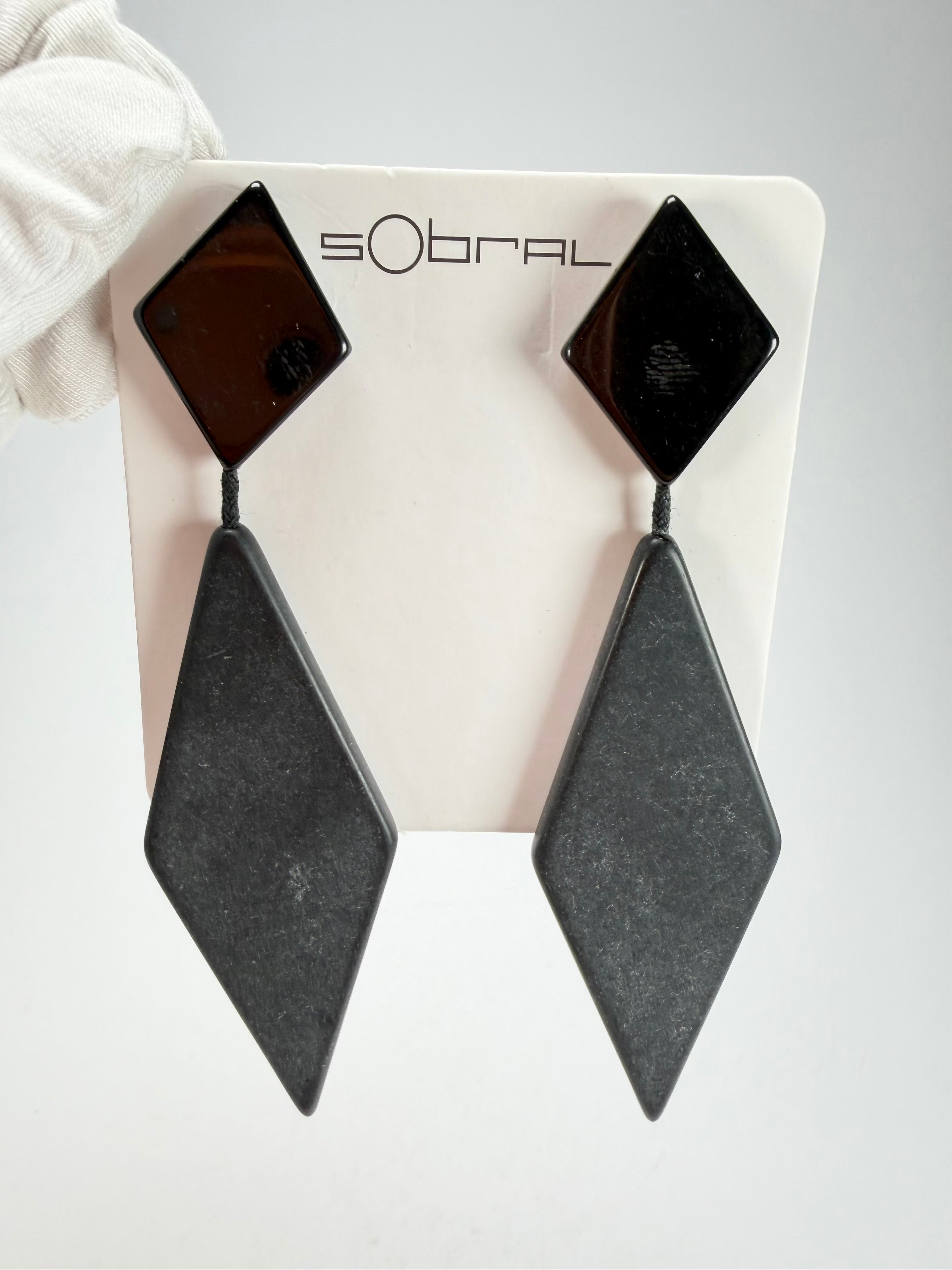 Sobral - Preto "Nial" Black Matt Resin Earrings ( 004203 )