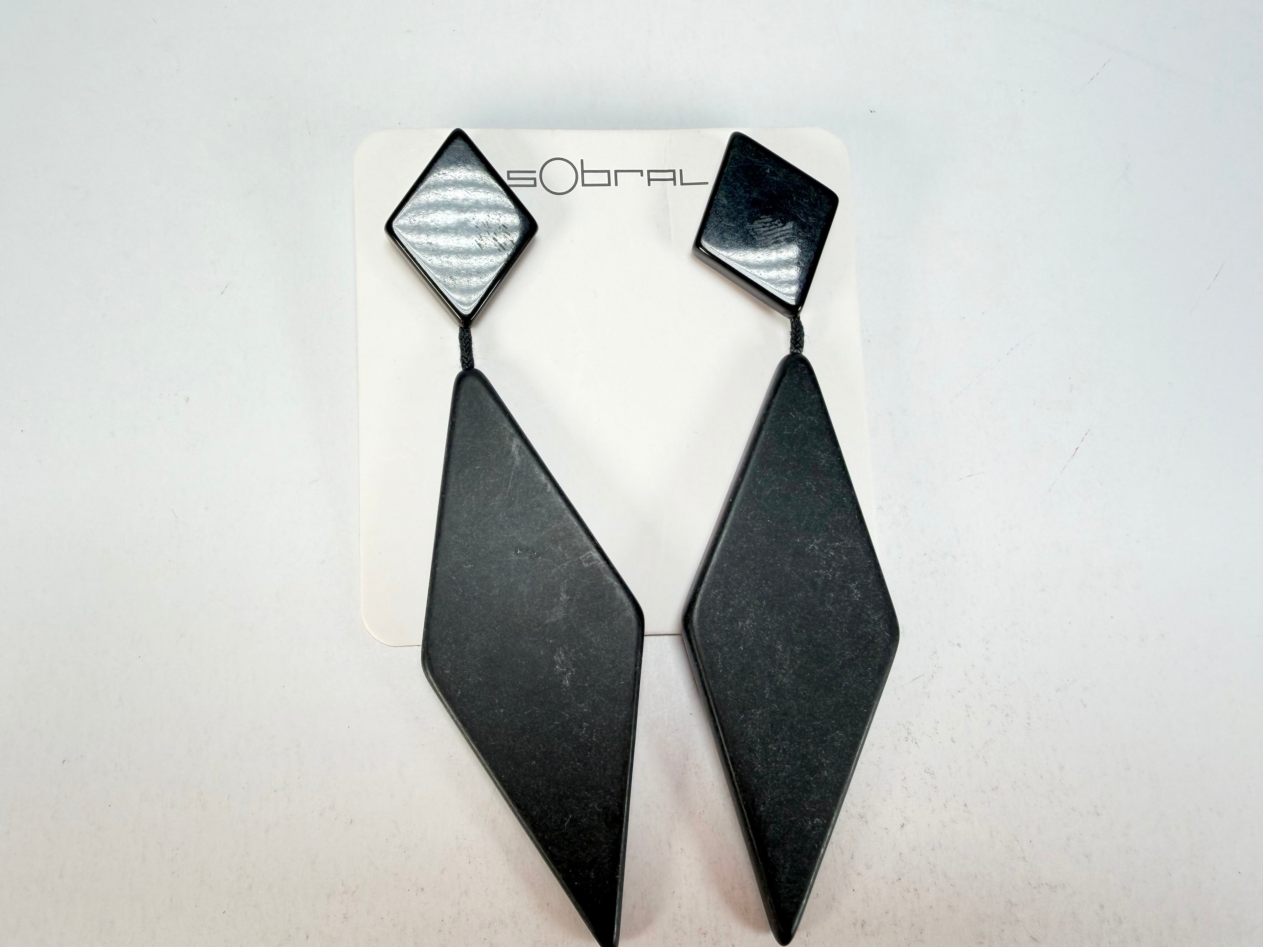 Sobral - Preto "Nial" Black Matt Resin Earrings ( 004203 )