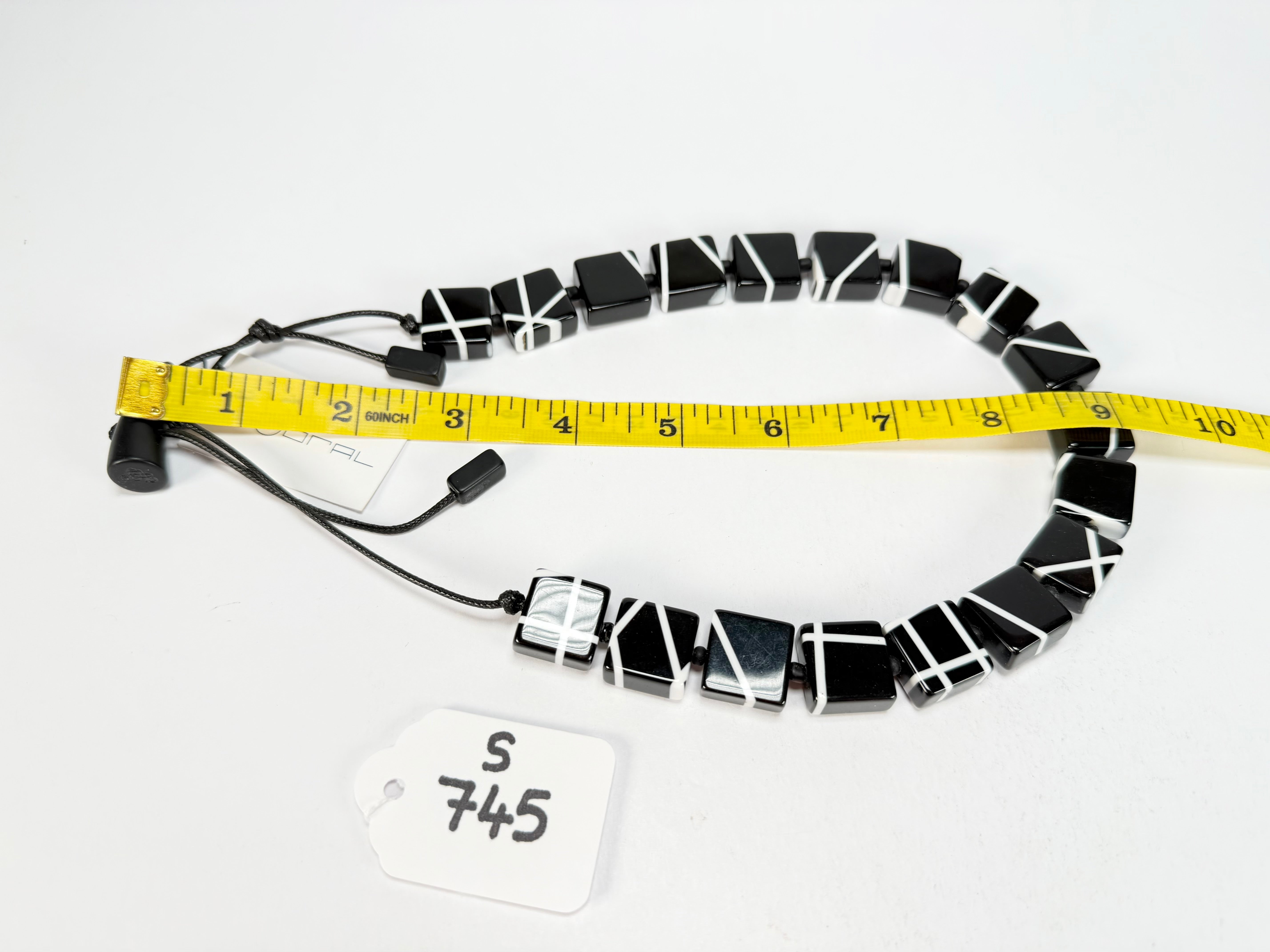 Sobral - Street "Catedral" Black Resin Necklace ( 004311 )