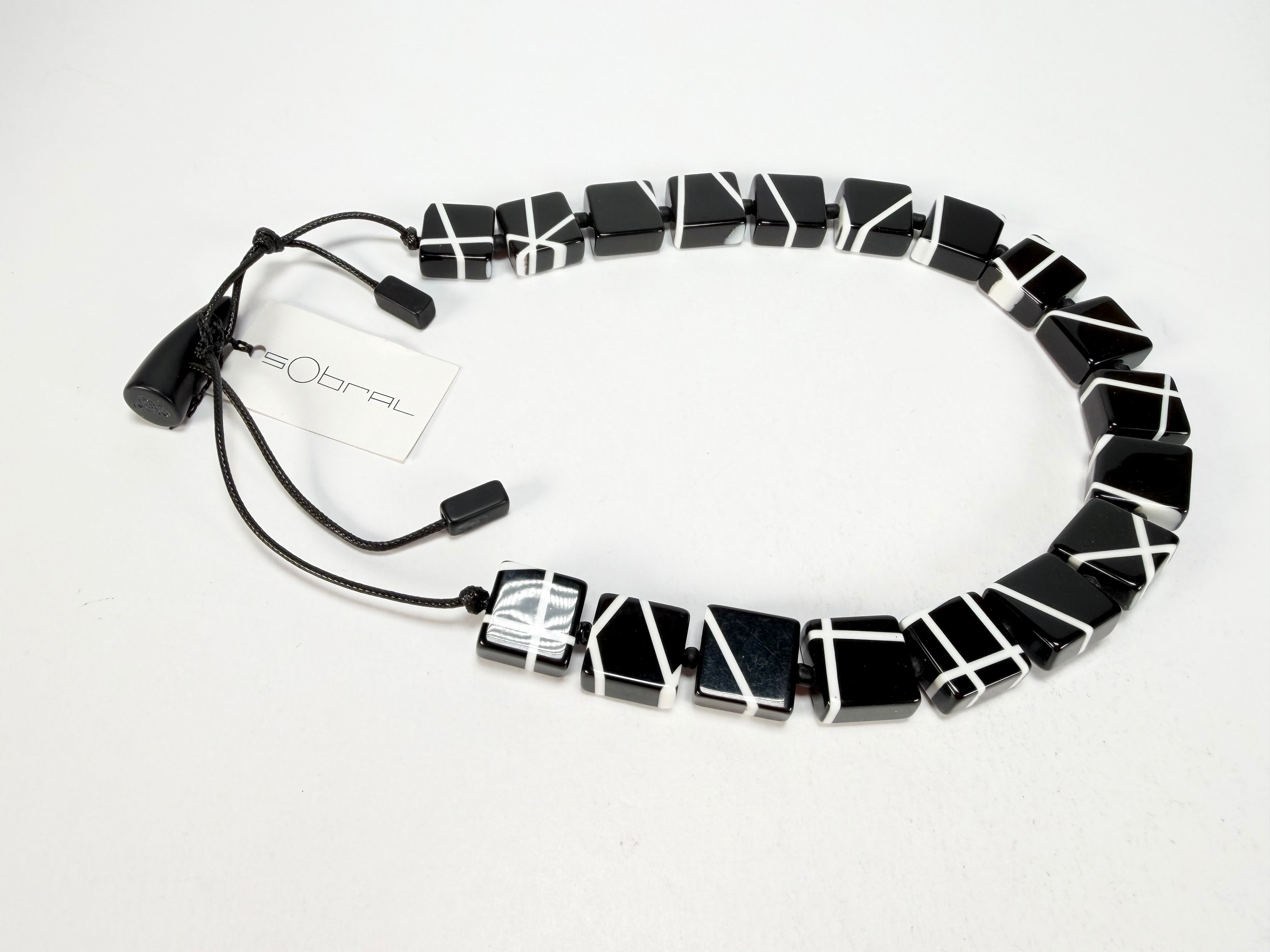 Sobral - Street "Catedral" Black Resin Necklace ( 004311 )