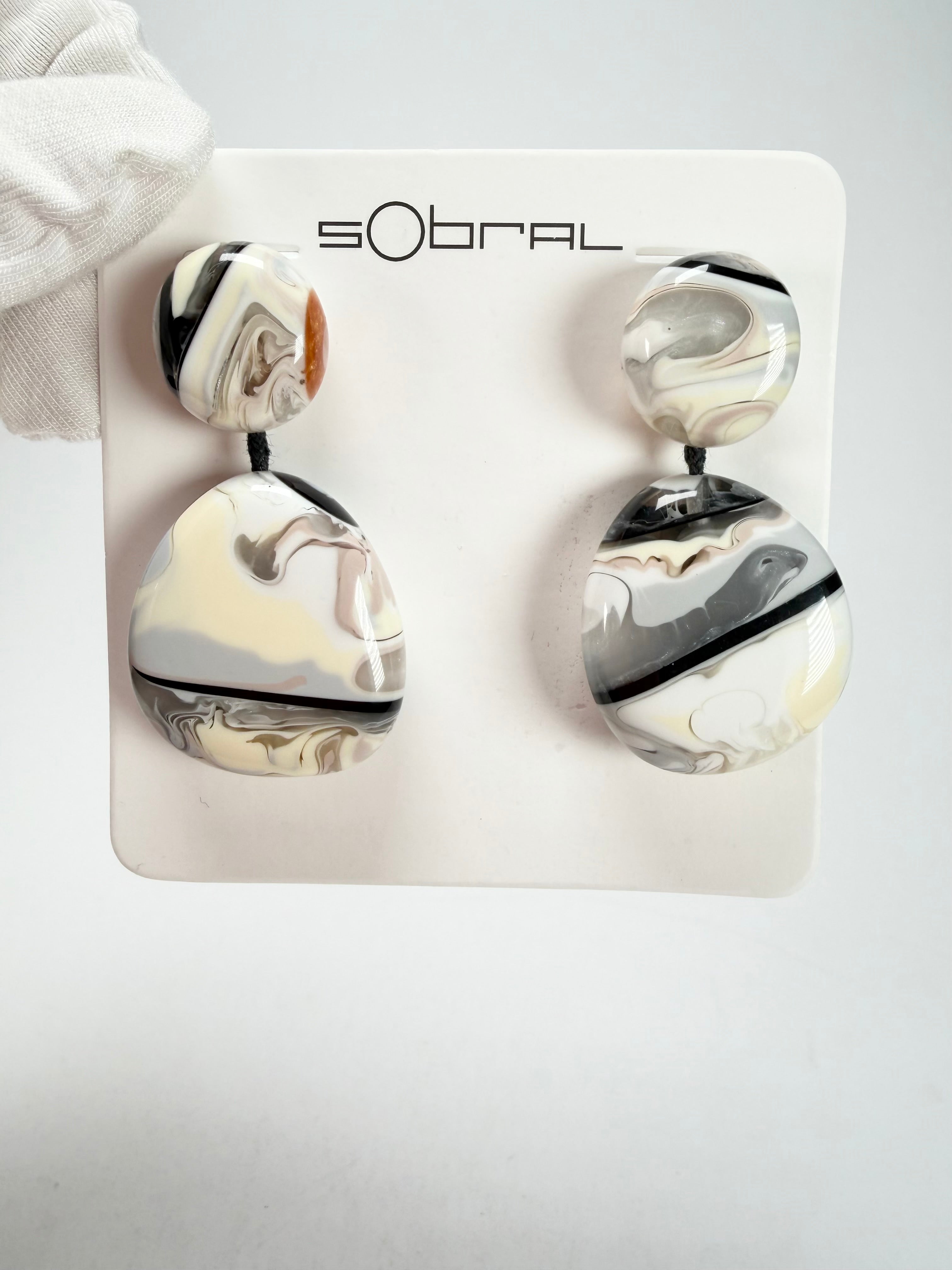 Sobral - Lágrima D'or "Moni " Resin Earrings ( 004904 )