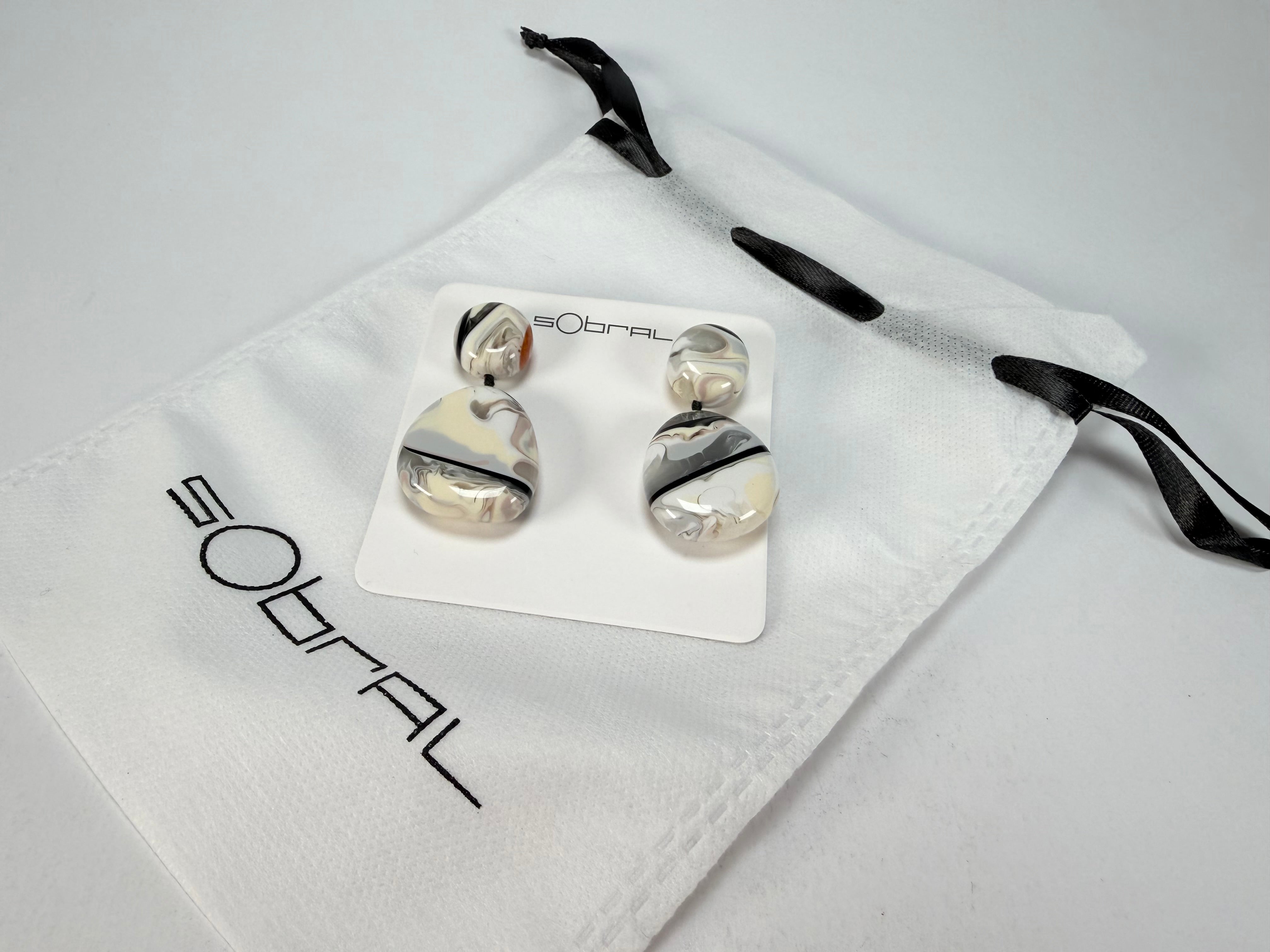 Sobral - Lágrima D'or "Moni " Resin Earrings ( 004904 )