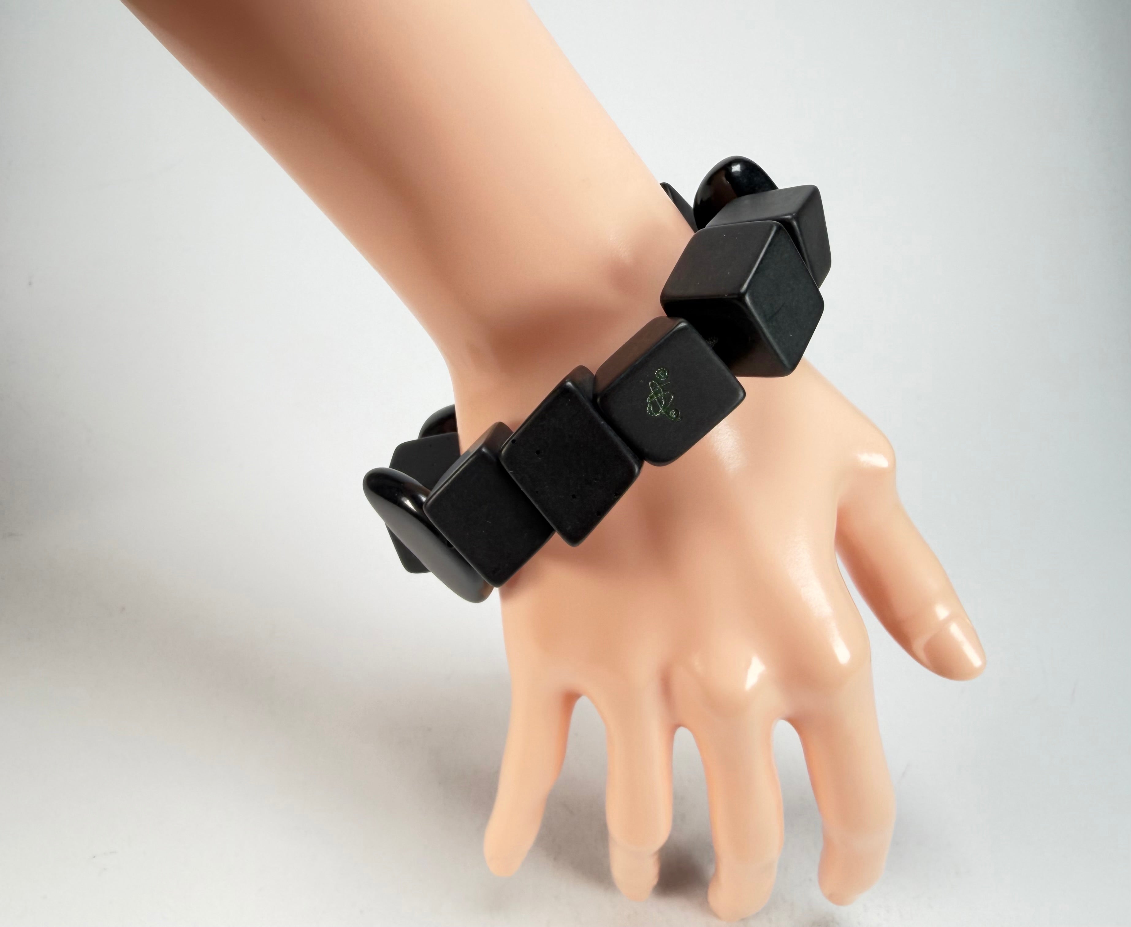 Sobral - Indiana "Noir" Black Mix Elasticated Resin Bracelet ( 000210 )