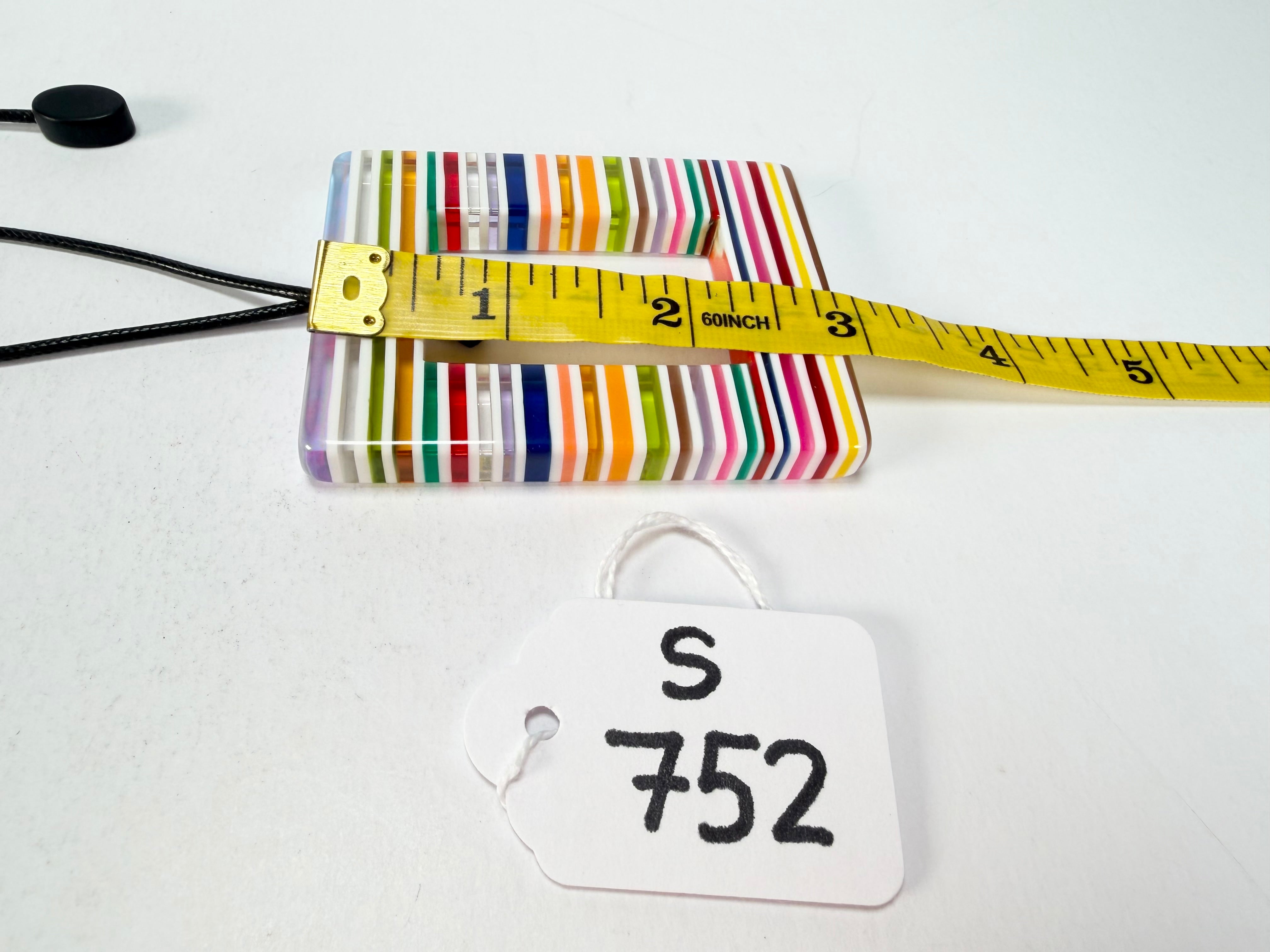 Sobral - Candy Pop "Hollow Fizz" Studio Creation Resin Necklace ( 000000 )