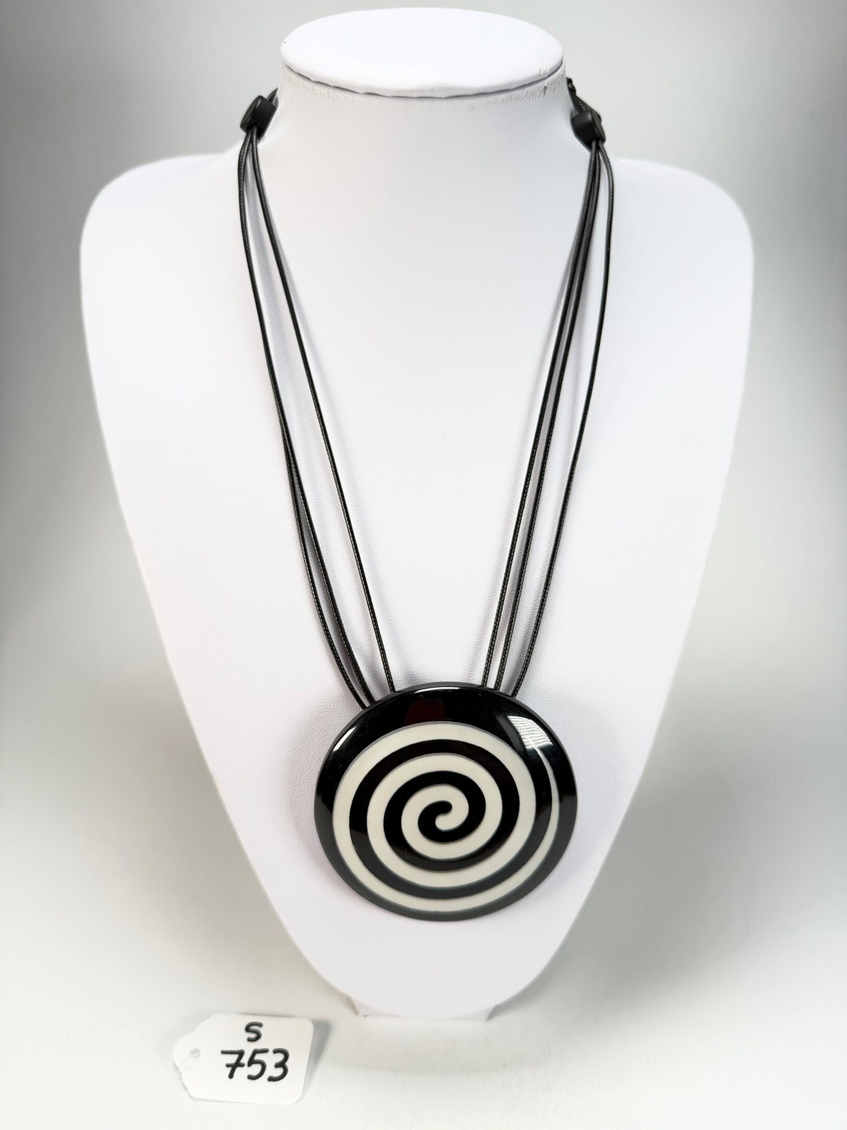 Sobral - Atelie "Sobralhausen" Studio Creation Resin Necklace ( 000000 )
