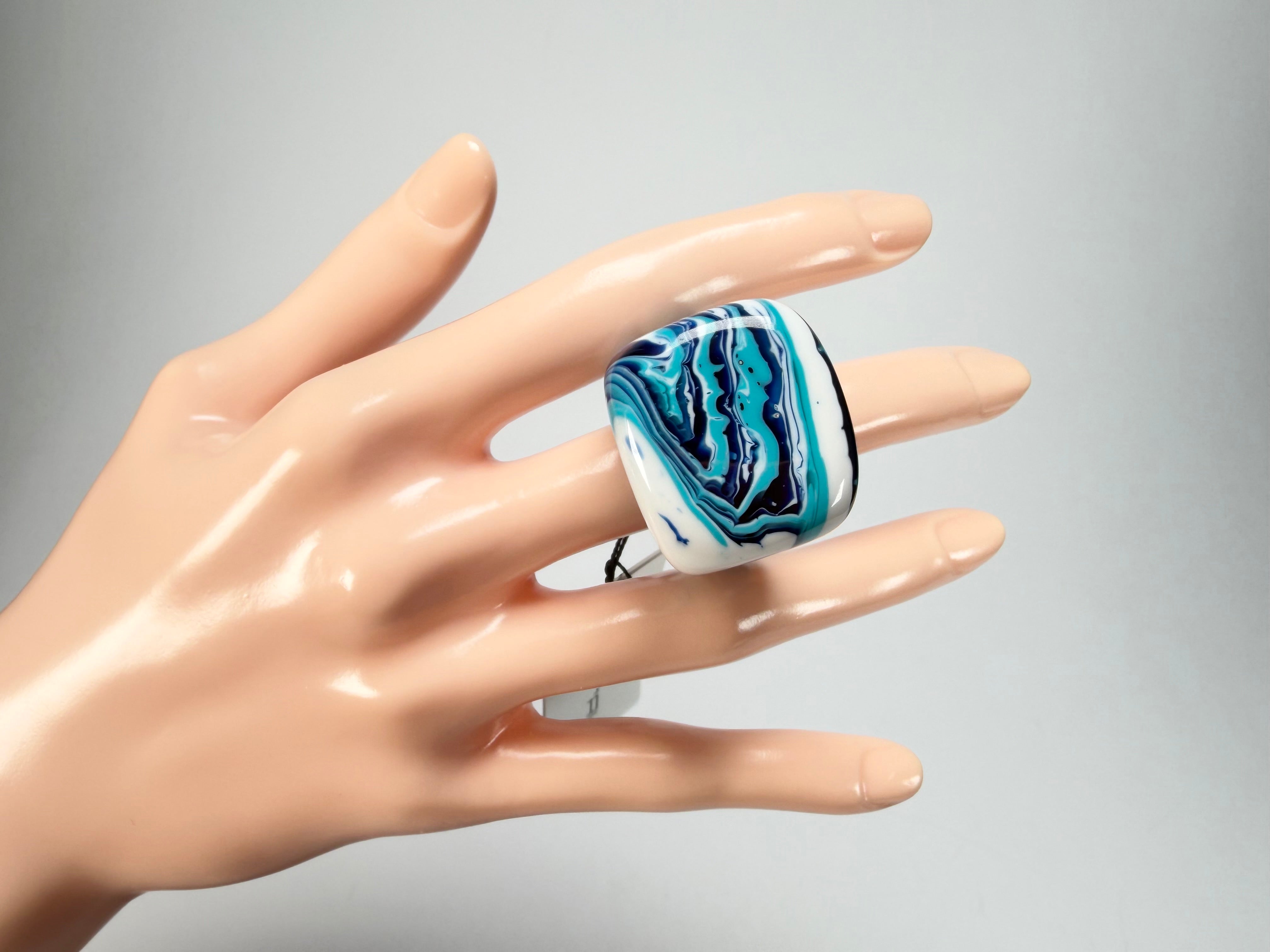 Sobral - Onda Azul "Wave" Blue Resin Ring ( 005325 ) - Size UK N / US 6.5