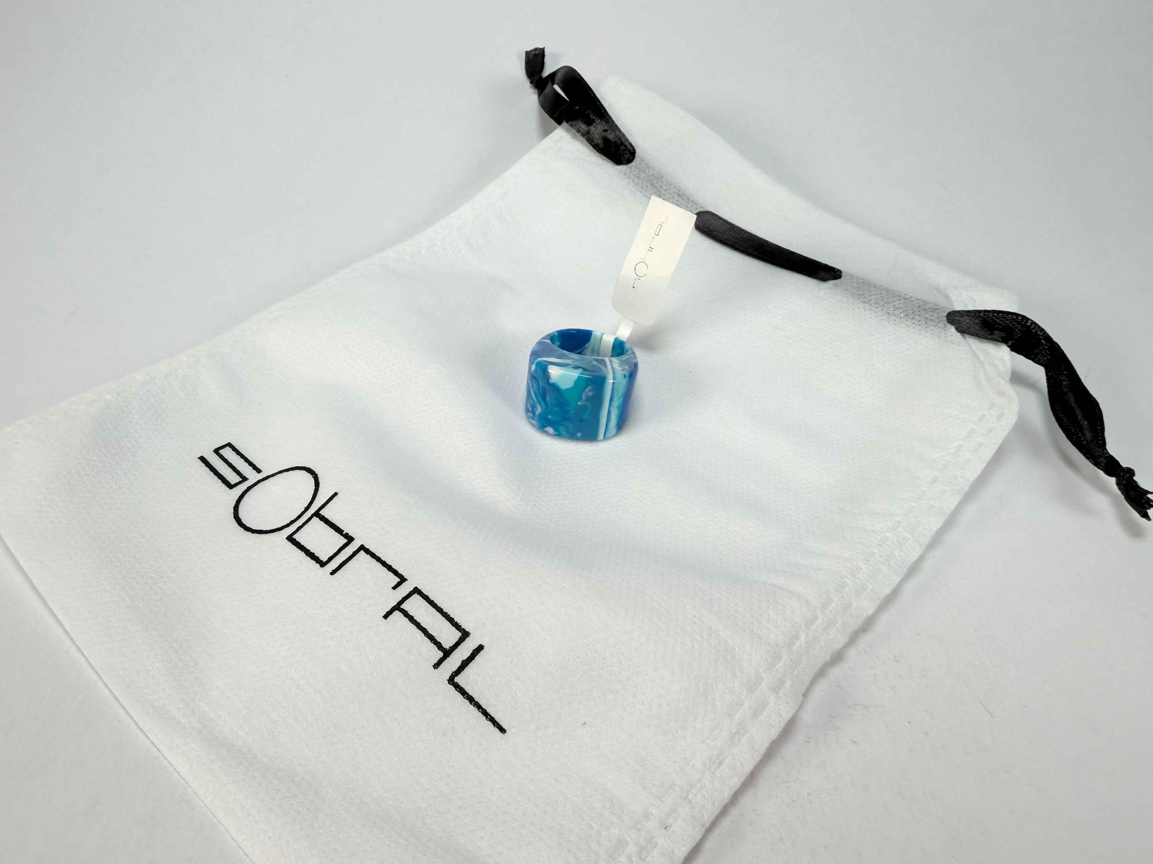Sobral - Onda Azul "Pat" Blue Resin Ring ( 004857 ) - Size UK O / US 7