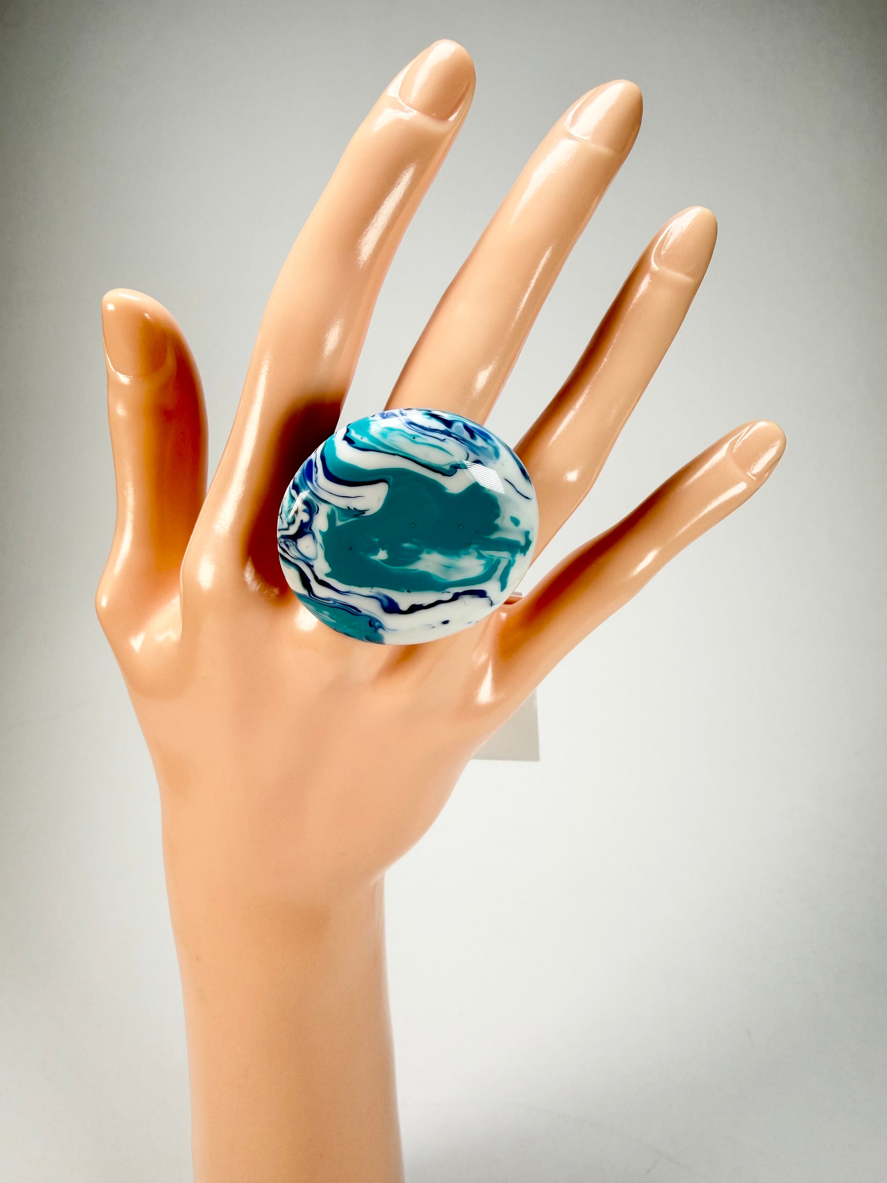 Sobral - Onda Azul "Onda Circle" Blue Resin Ring ( 005324 ) - Size UK Q / US 8