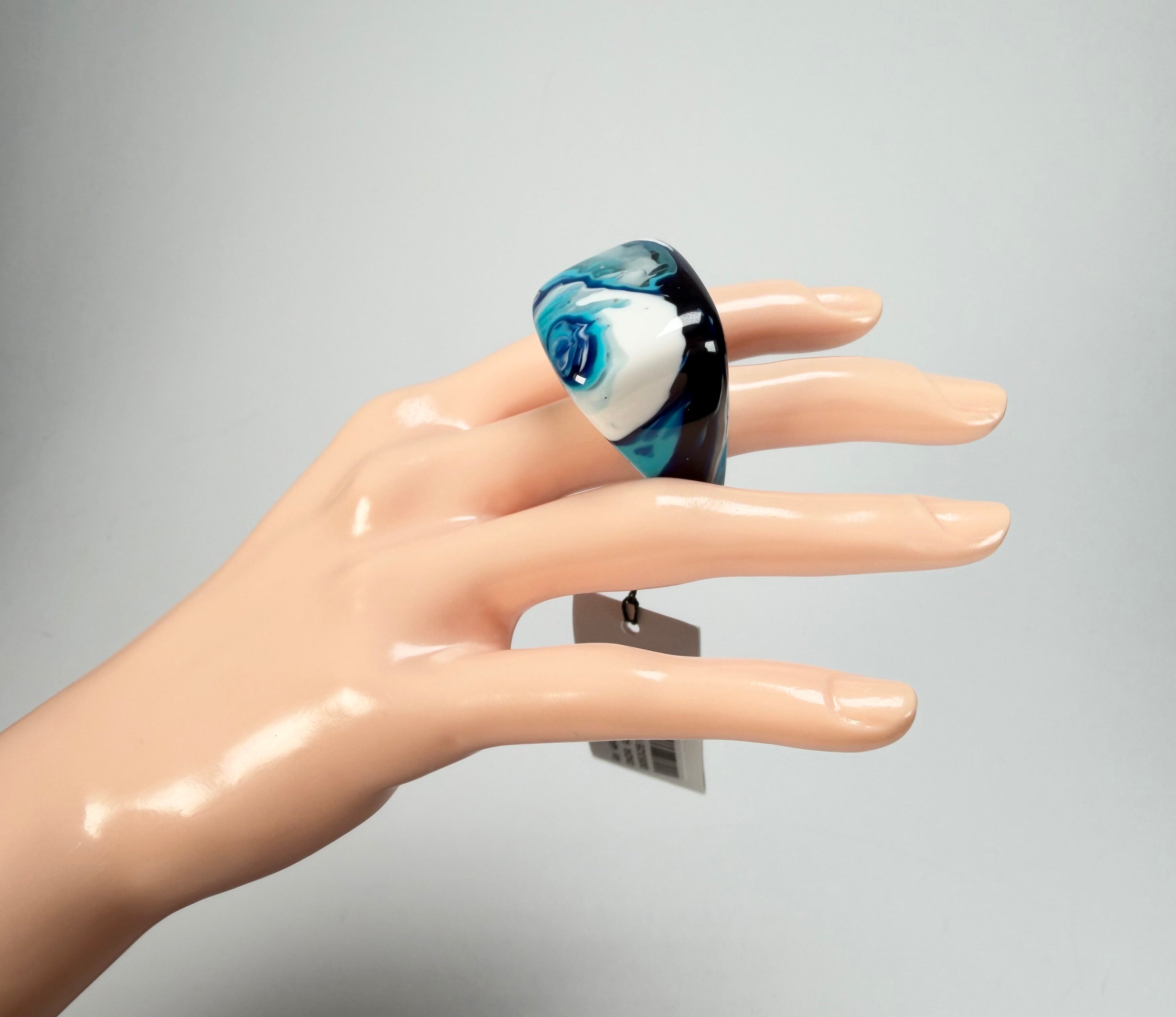 Sobral - Onda Azul "Wave" Blue Resin Ring ( 005325 ) - Size UK P / US 8