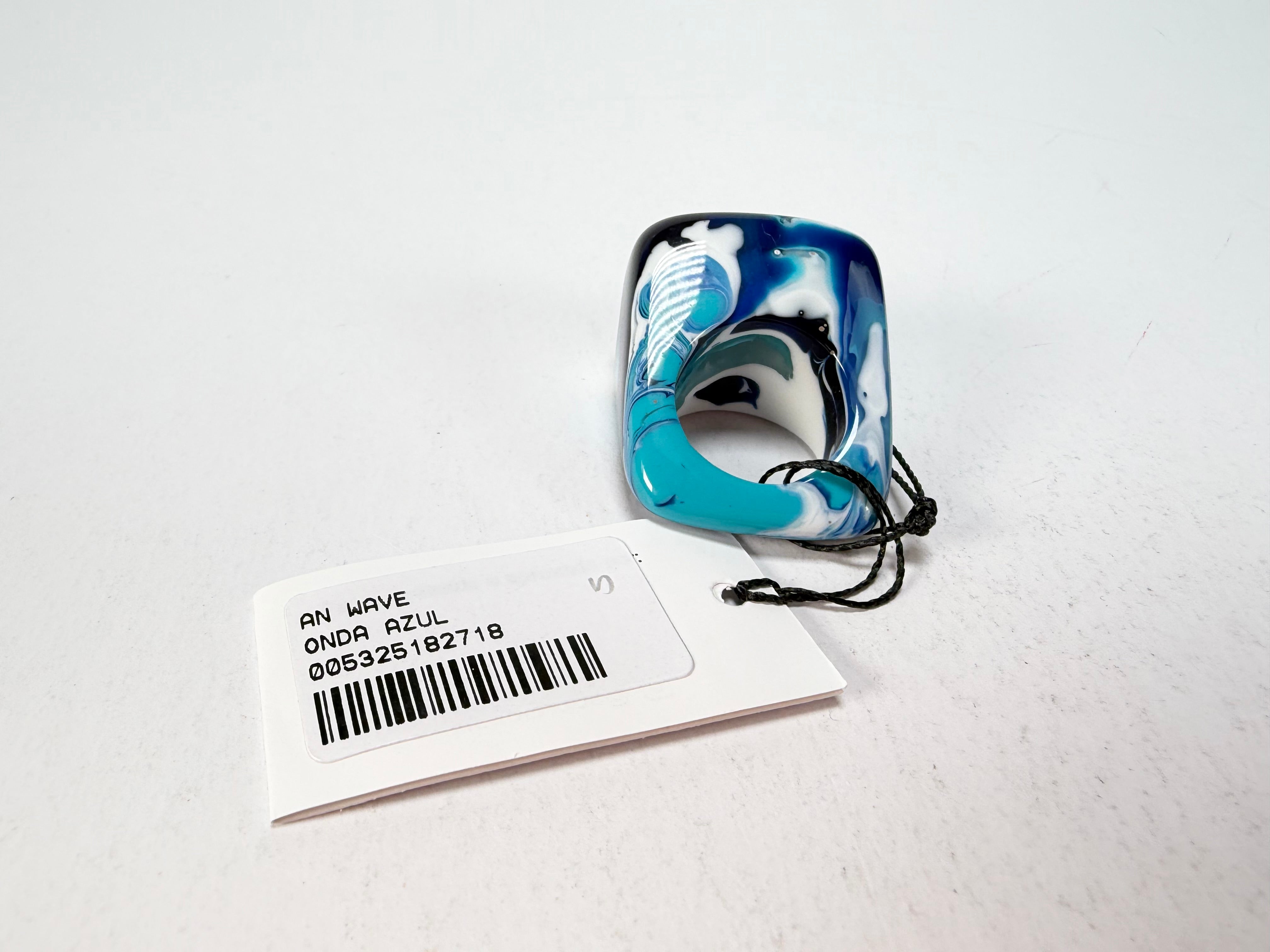 Sobral - Onda Azul "Wave" Blue Resin Ring ( 005325 ) - Size UK P / US 8