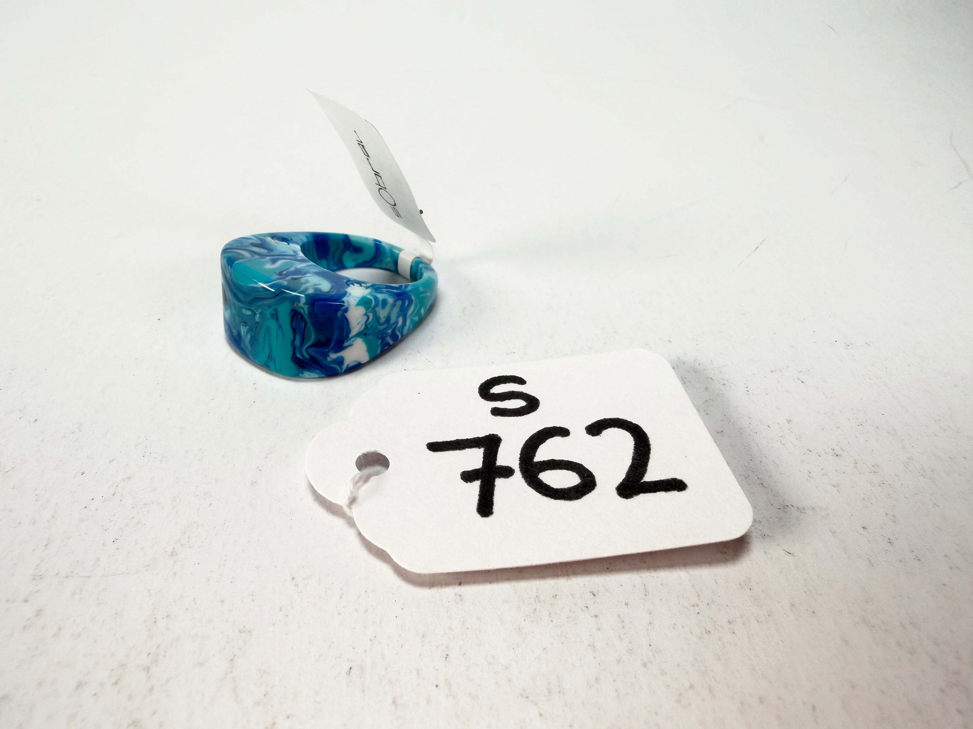Sobral - Onda Azul "Pat" Blue Resin Ring ( 004857 ) - Size UK Q / US 8