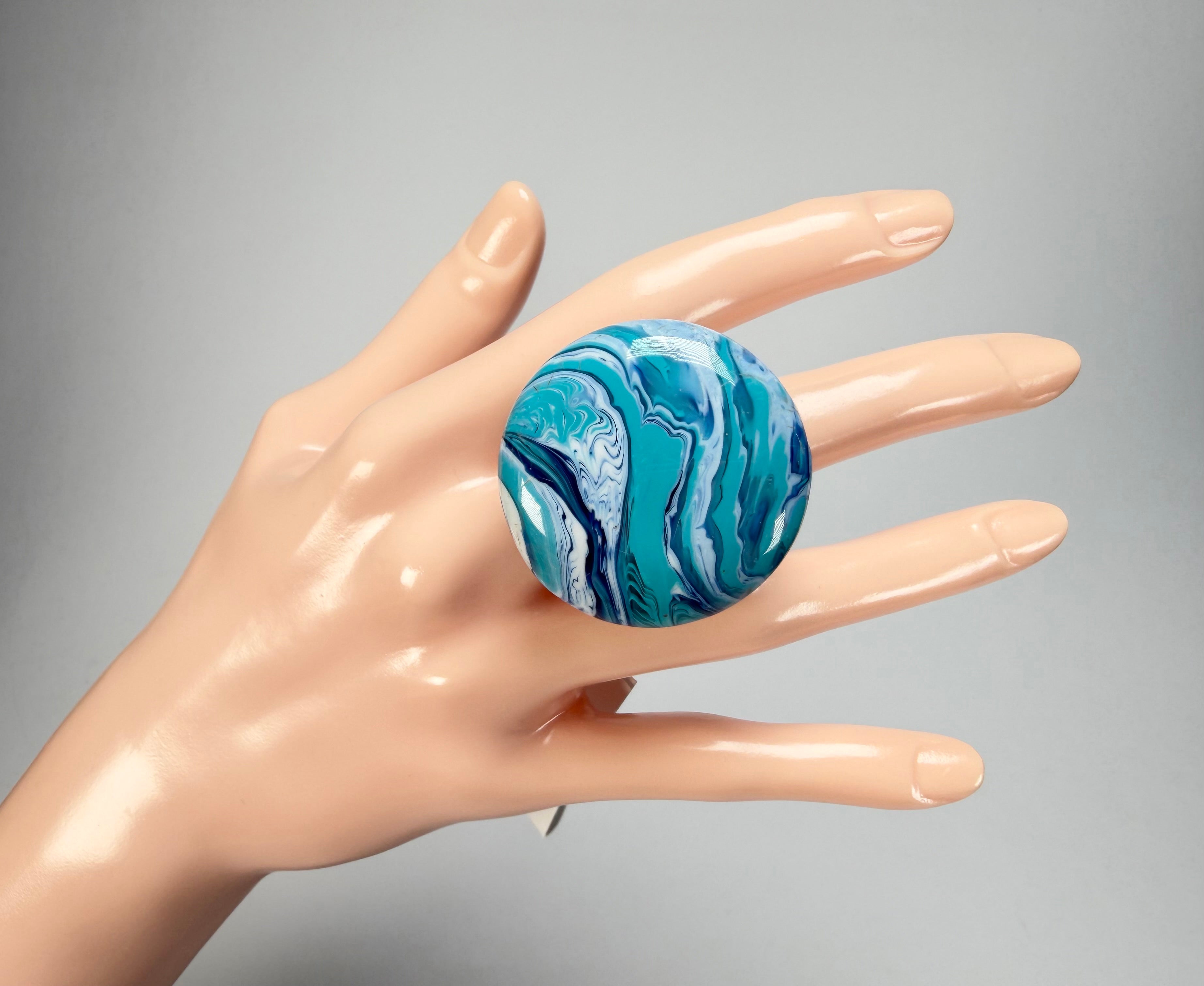 Sobral - Onda Azul "Onda Circle" Blue Resin Ring ( 005324 ) - Size UK T / US 9.5