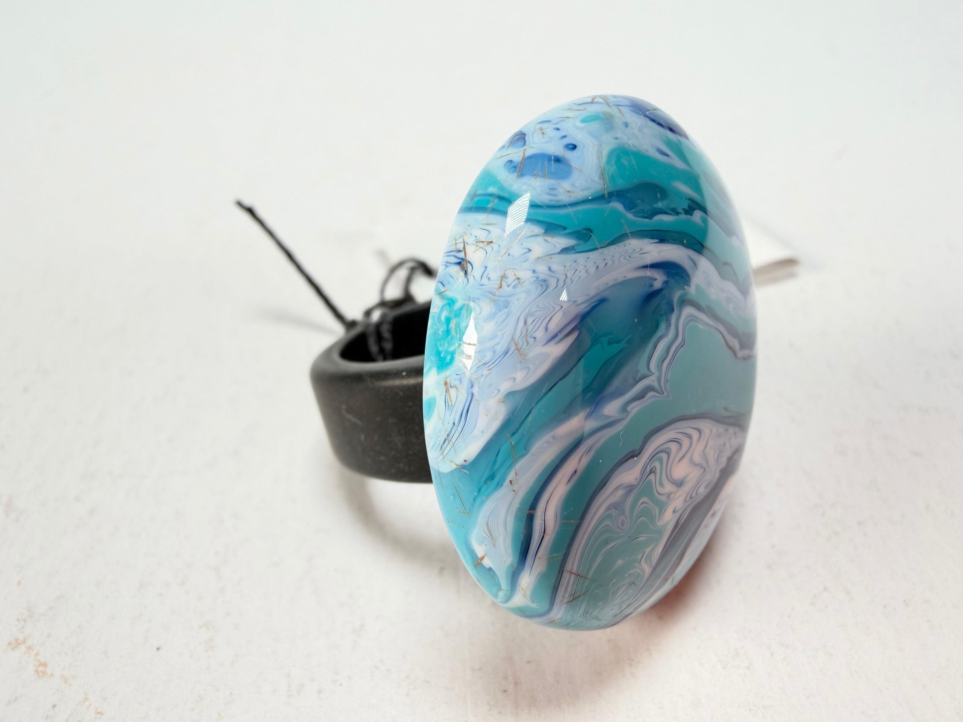Sobral - Onda Azul "Onda Circle" Blue Resin Ring ( 005324 ) - Size UK T / US 9.5