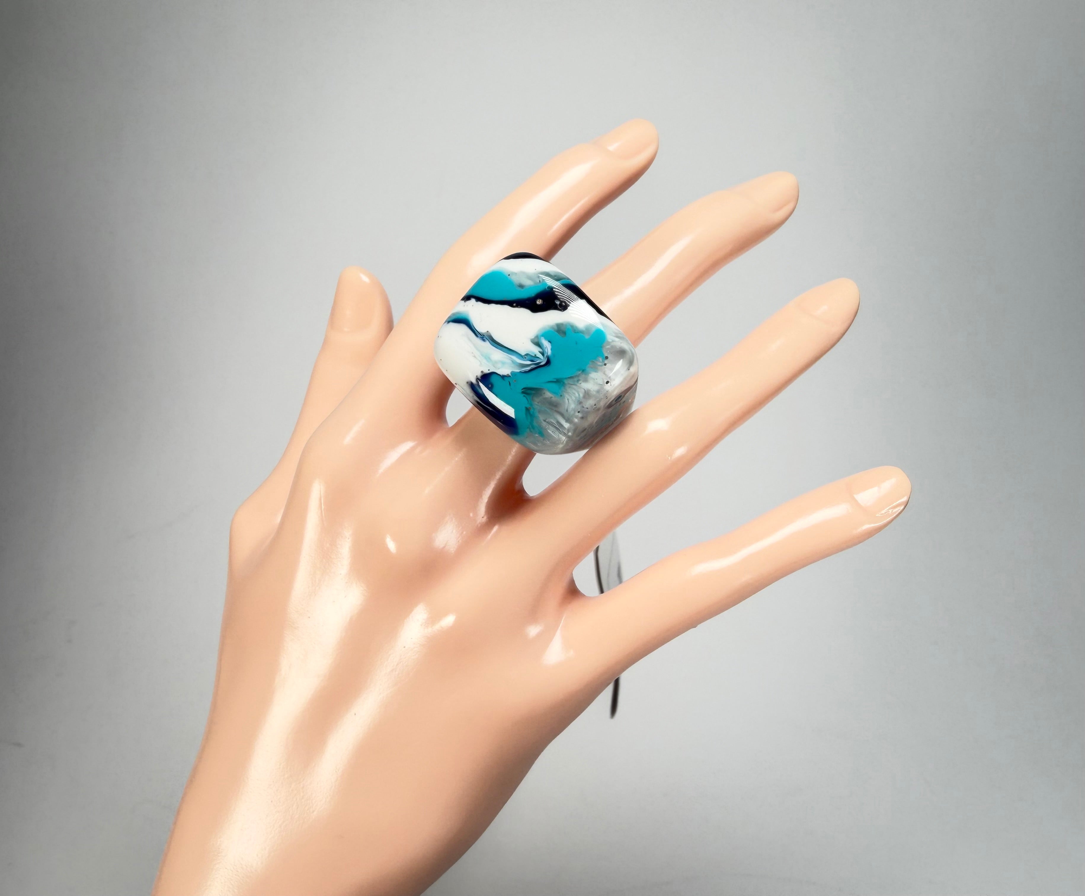 Sobral - Onda Azul "Wave" Blue Resin Ring ( 005325 ) - Size UK S / US 9
