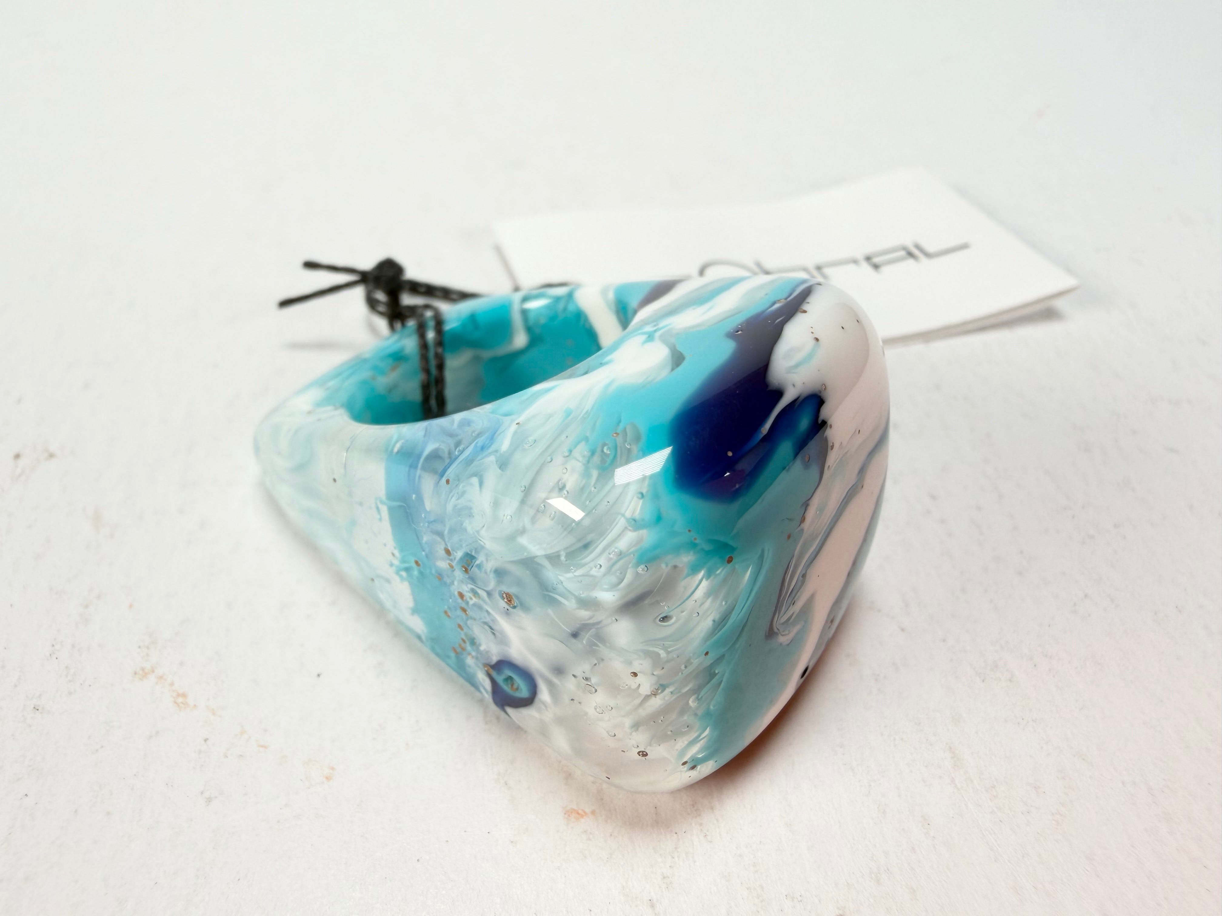Sobral - Onda Azul "Wave" Blue Resin Ring ( 005325 ) - Size UK S / US 9