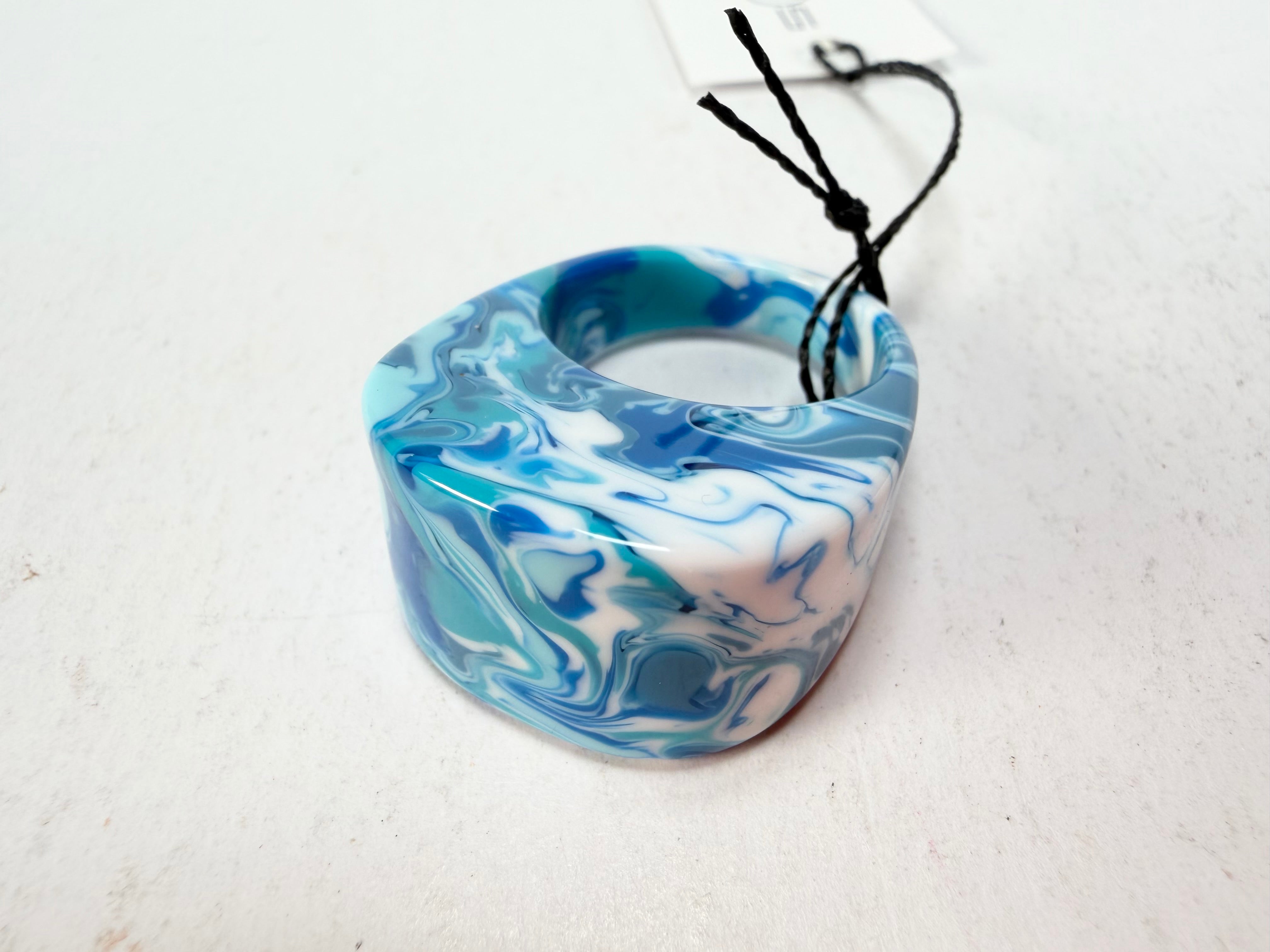 Sobral - Onda Azul "Pat" Blue Resin Ring ( 004857 ) - Size UK S / US 9