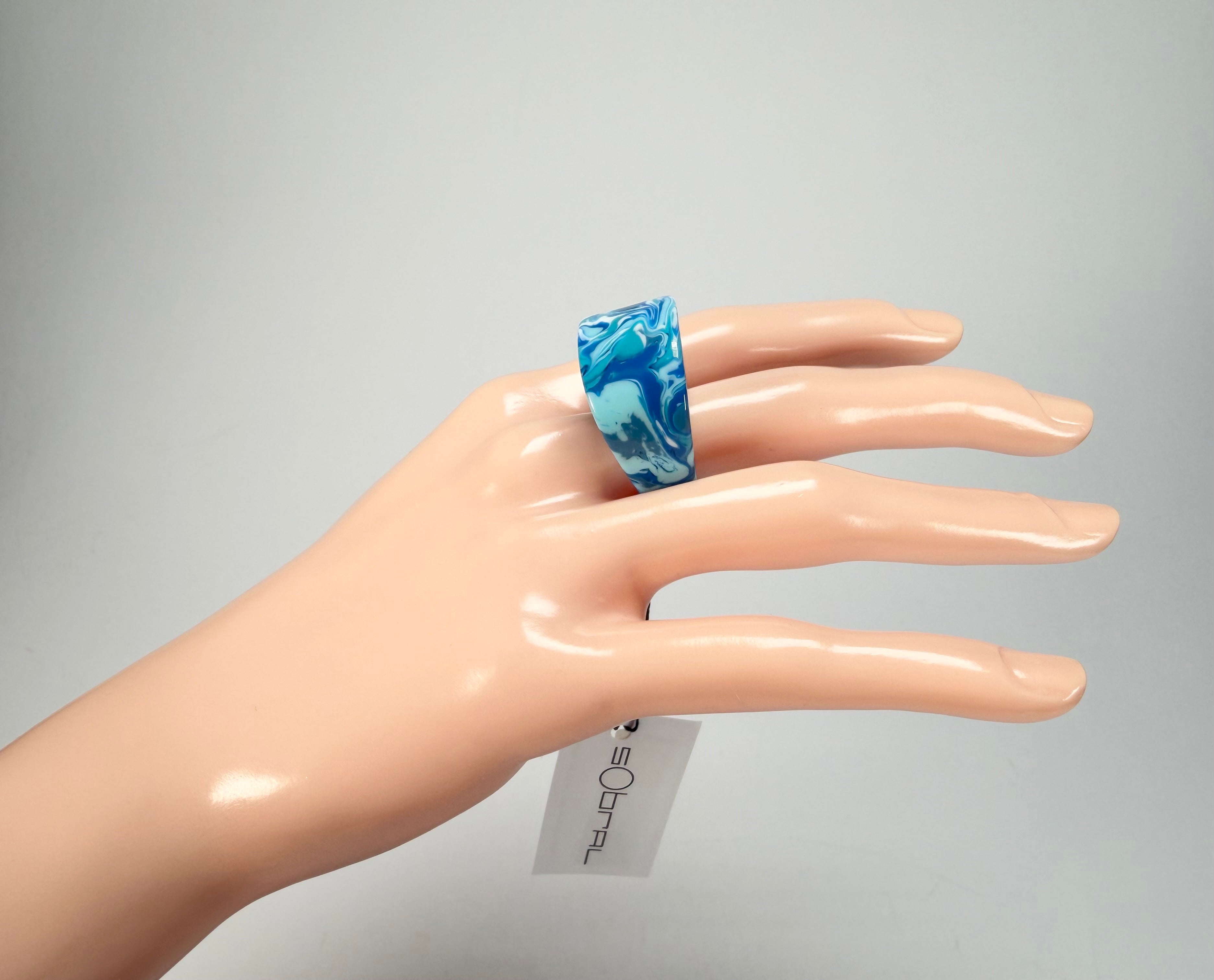 Sobral - Onda Azul "Pat" Blue Resin Ring ( 004857 ) - Size UK S / US 9