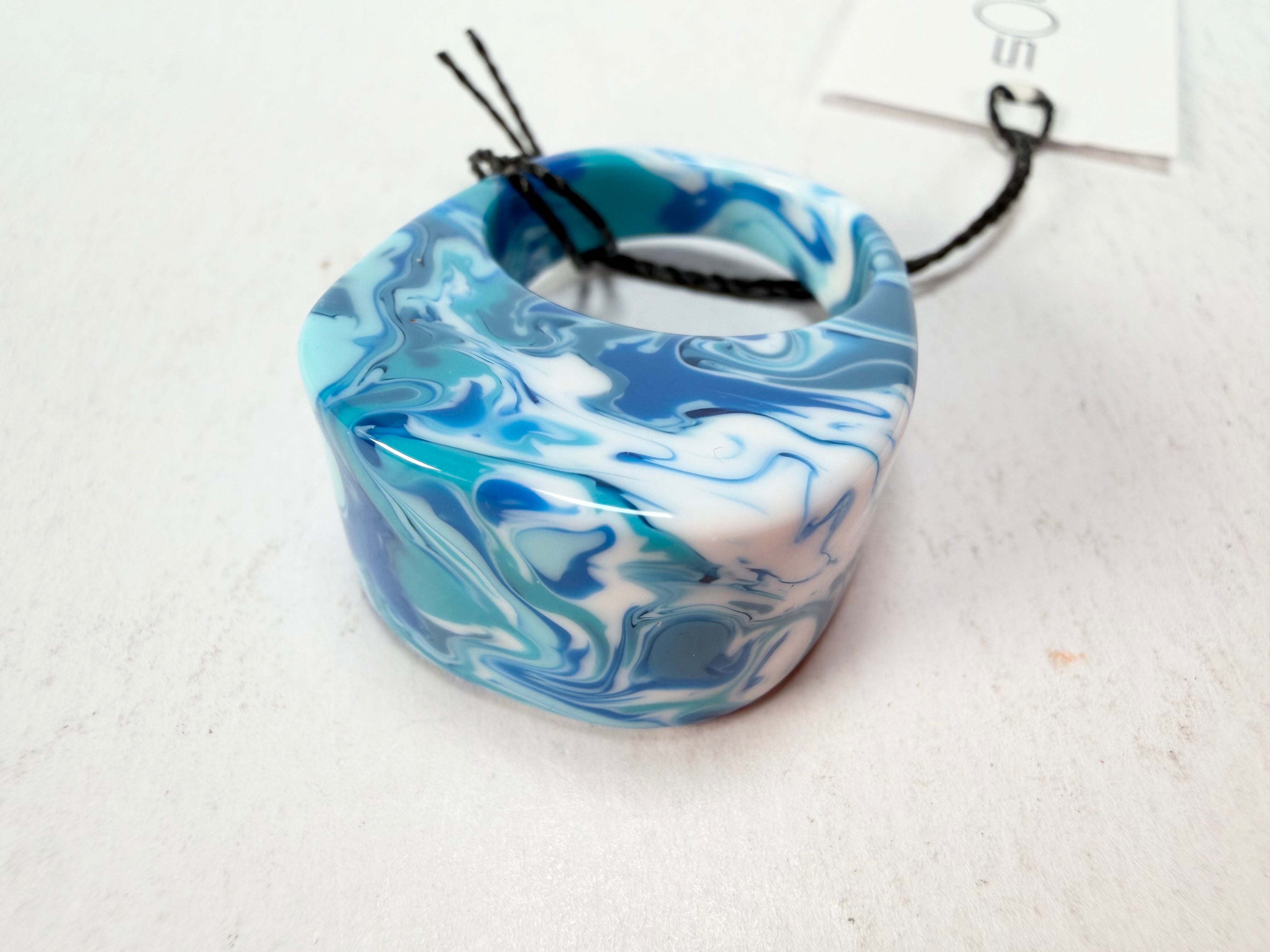 Sobral - Onda Azul "Pat" Blue Resin Ring ( 004857 ) - Size UK S / US 9