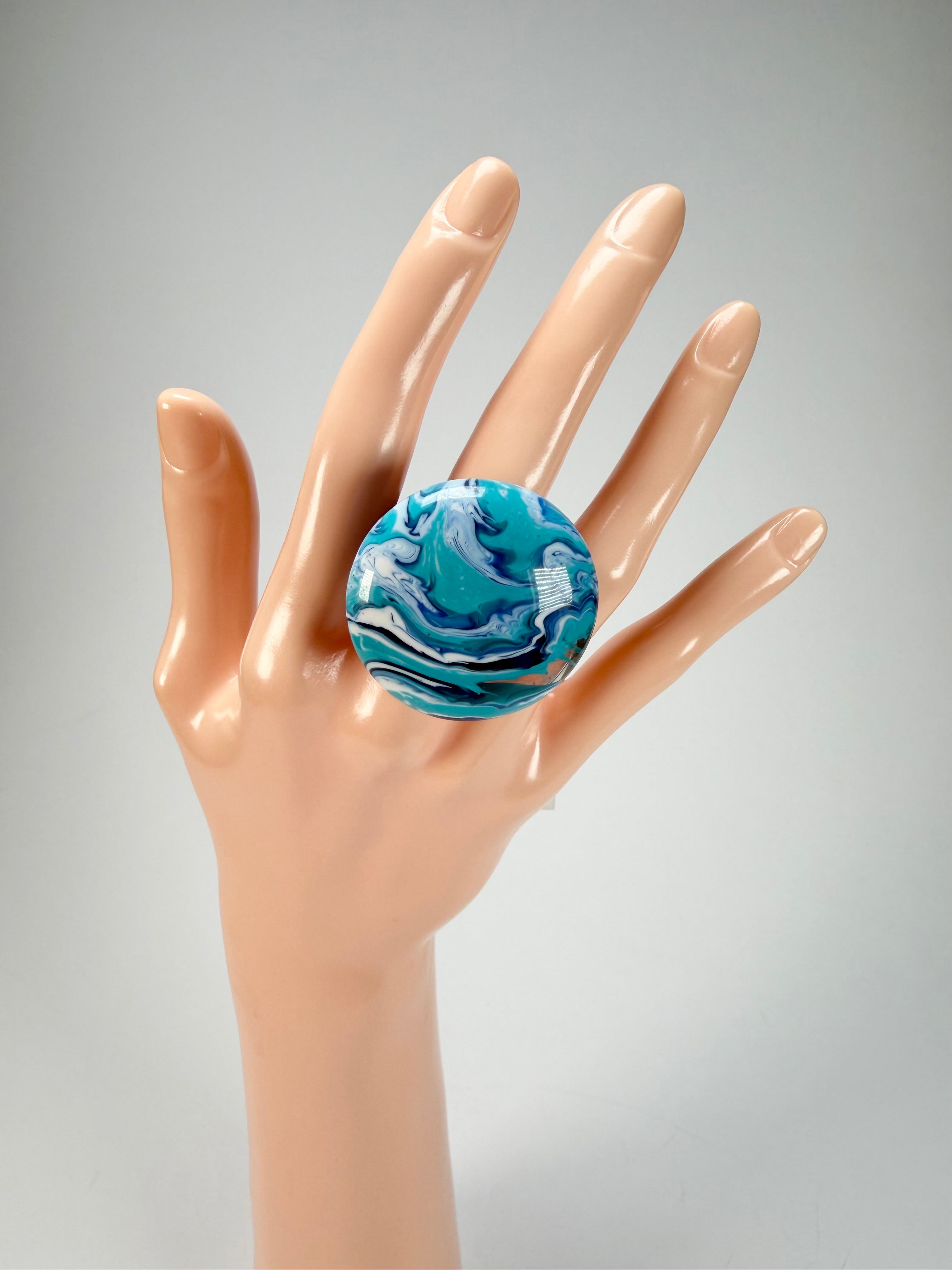 Sobral - Onda Azul "Onda Circle" Blue Resin Ring ( 005324 ) - Size UK T / US 9.5