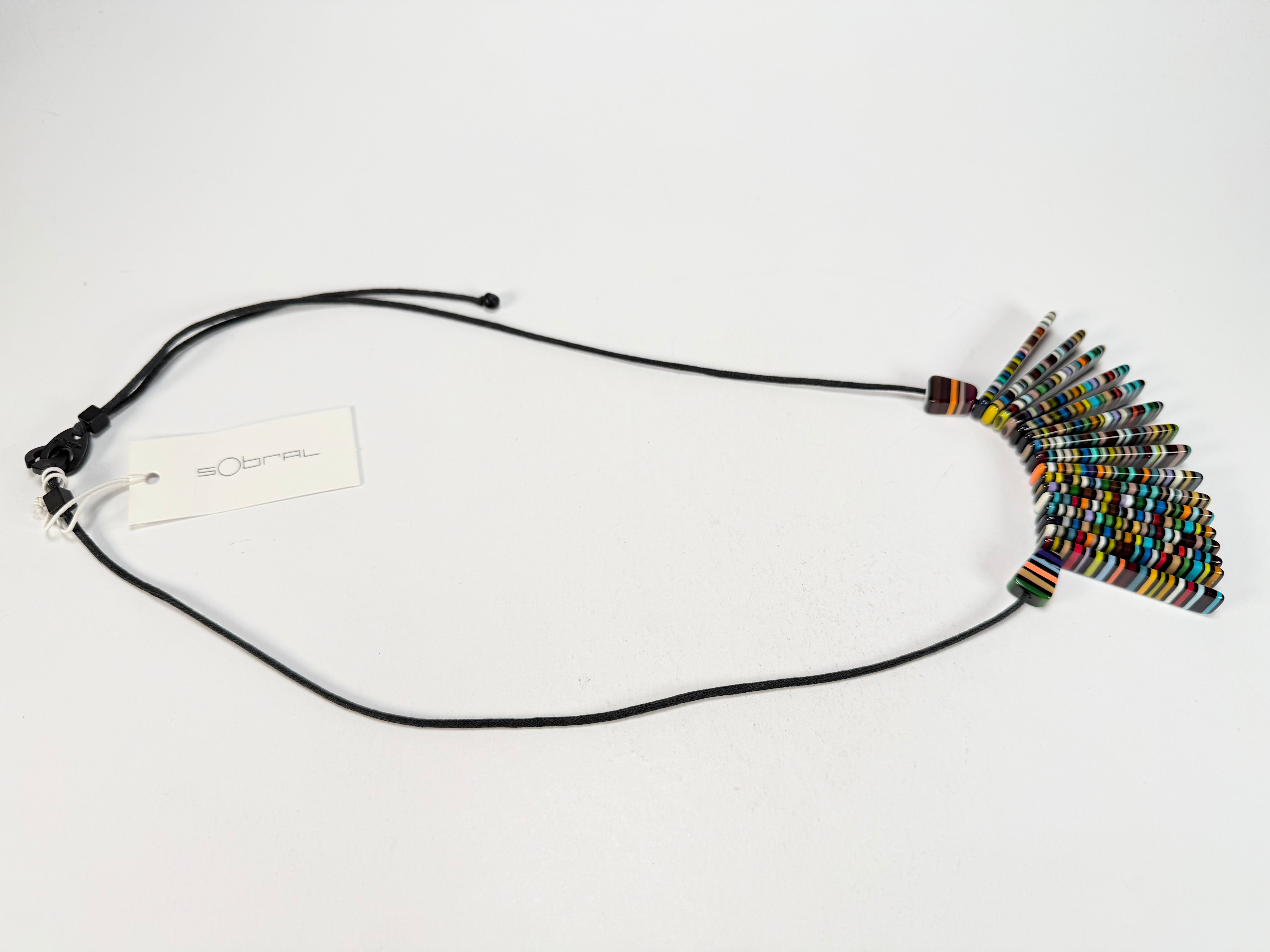Sobral - Pop Art Noite "Bazzar" Resin Necklace ( 004748 )