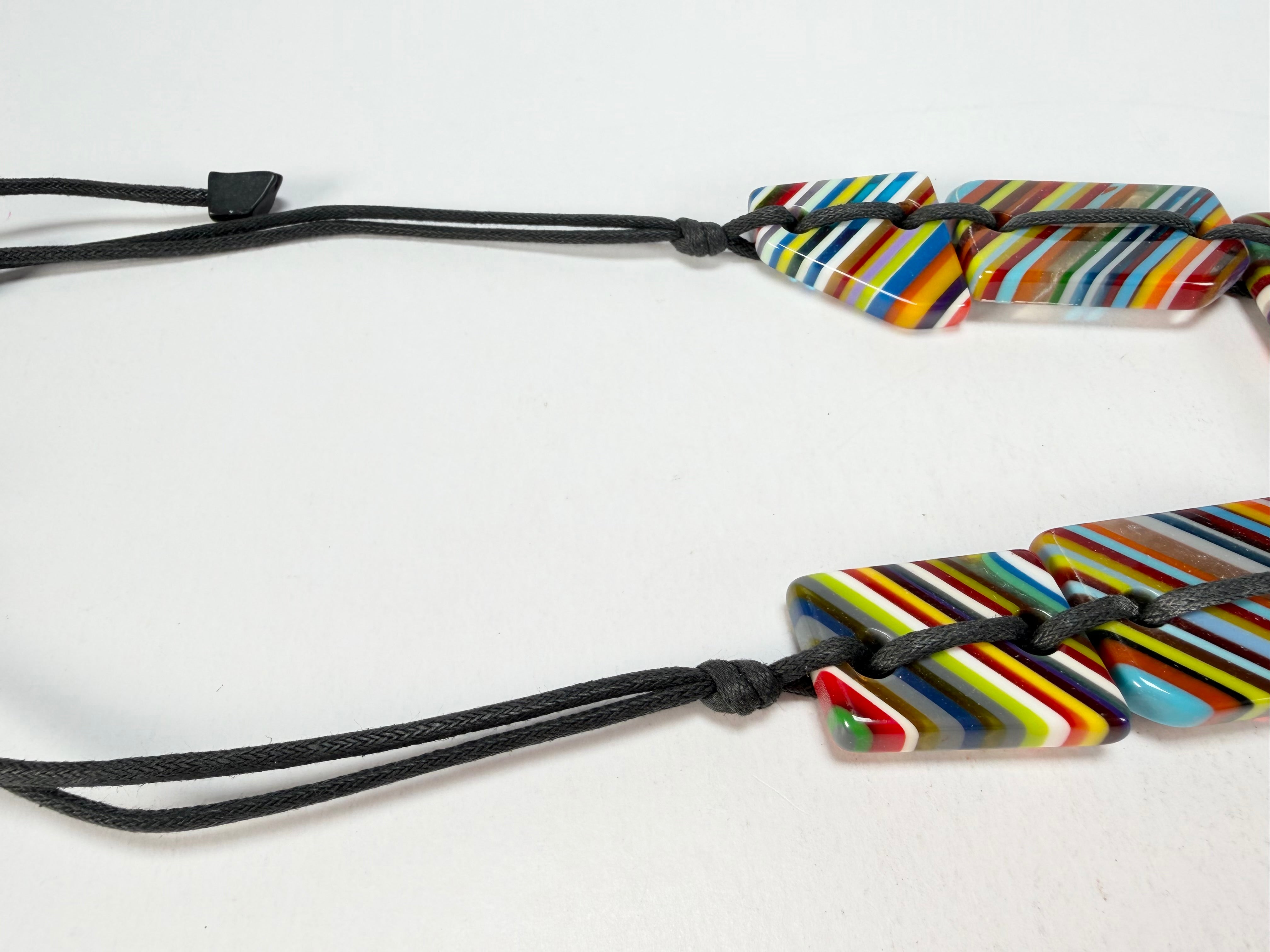 Sobral - Pop Art "Australia" Resin Necklace ( 000041 )