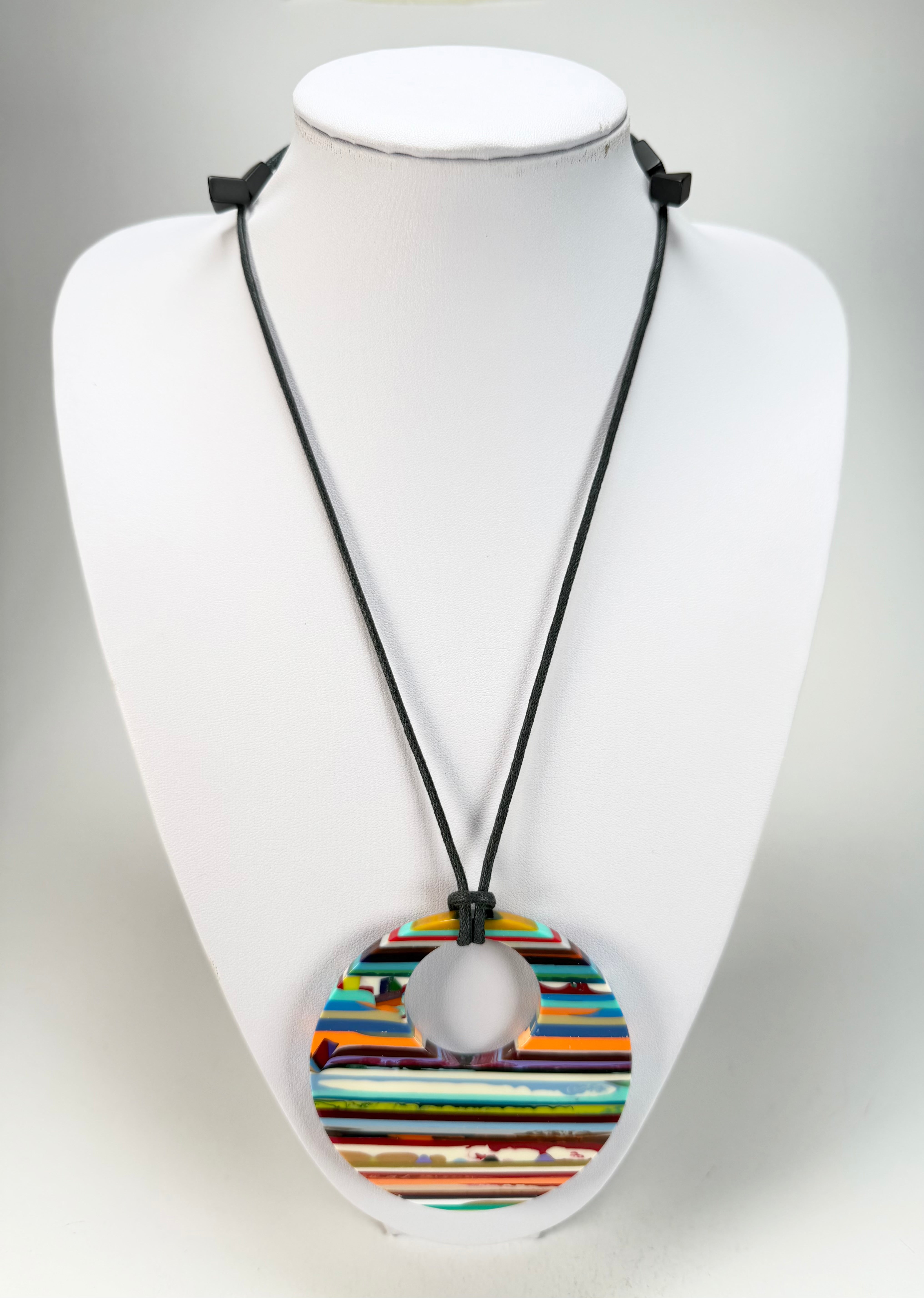 Sobral - Pop Art "Pollock Disc" Resin Necklace ( 004296 )