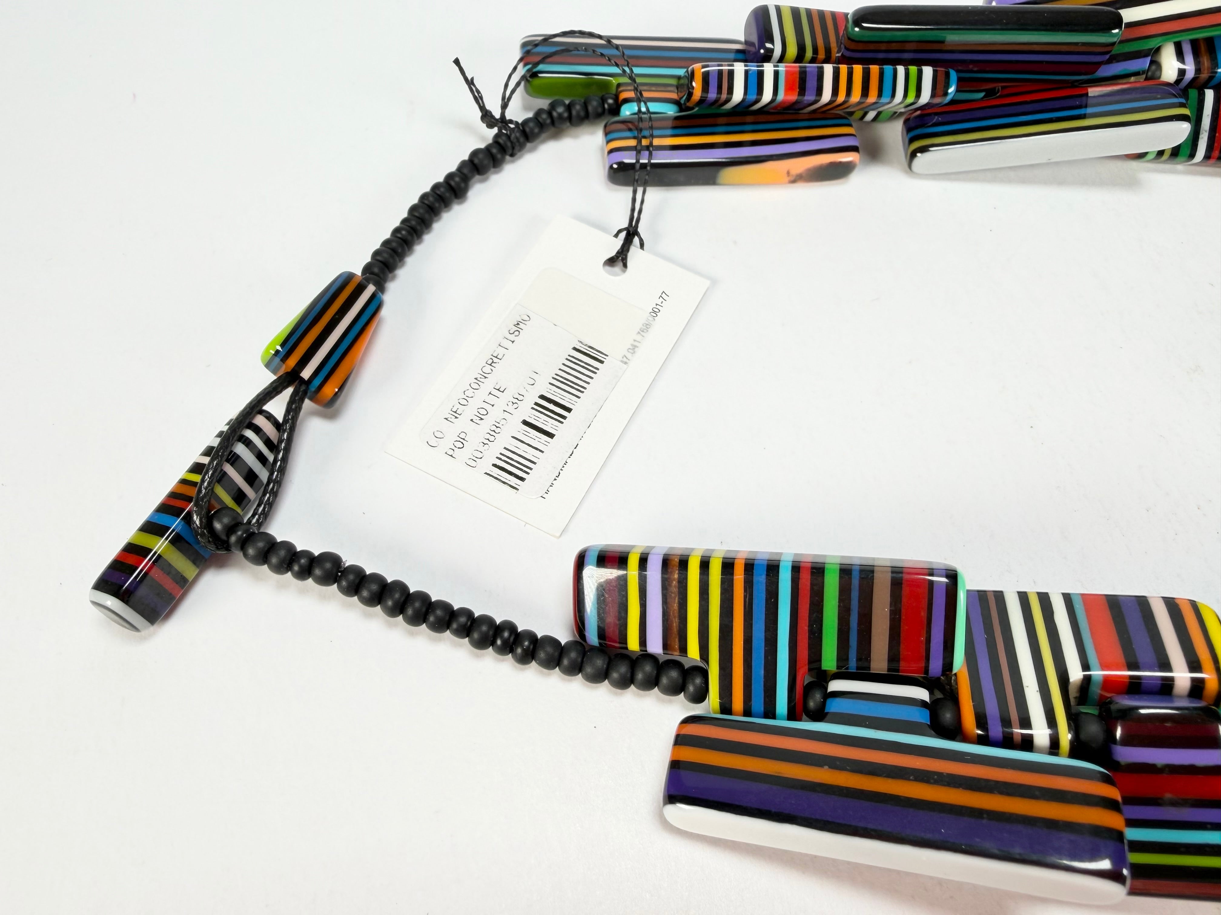 Sobral - Pop Art Noite "Neoconcretismo" Resin Necklace ( 003885 )