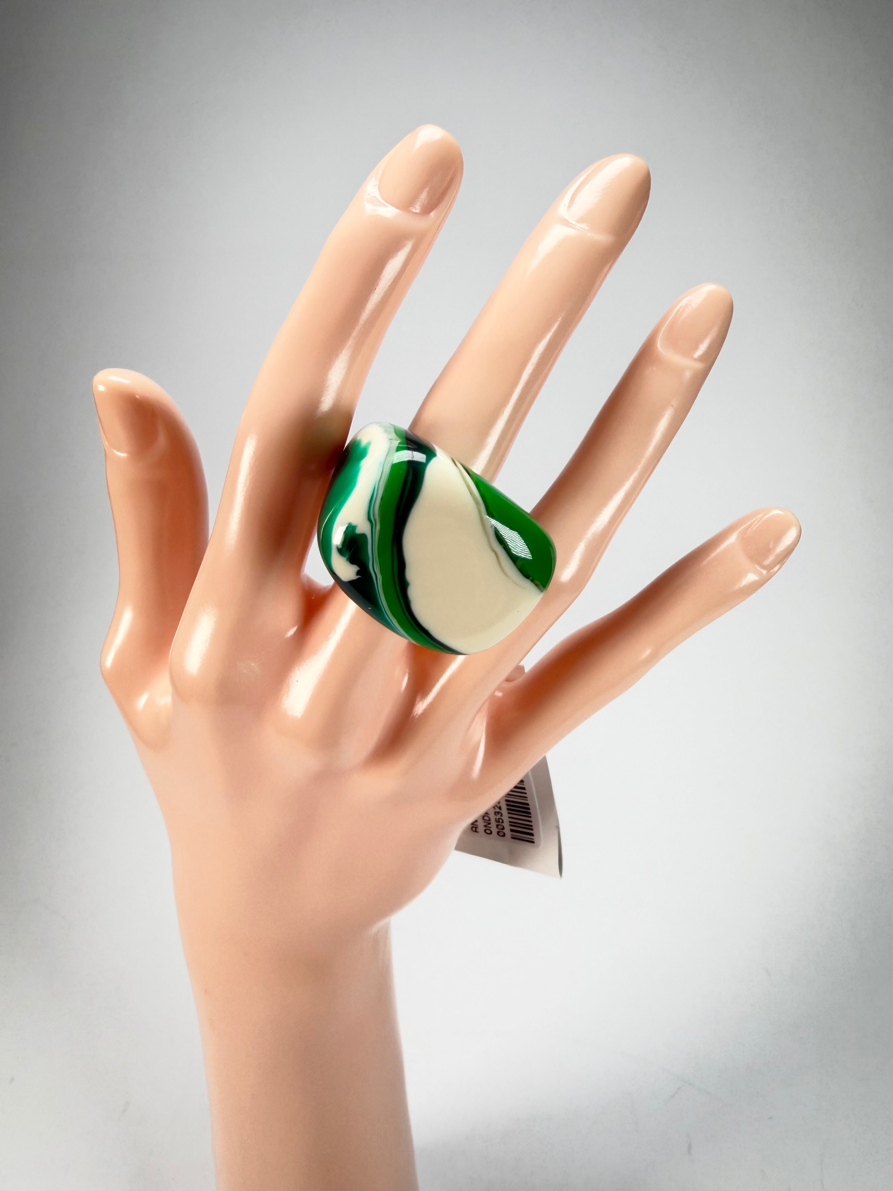 Sobral - Onda Verde "Wave" Green Resin Ring ( 005325 ) - Size UK N / US 7