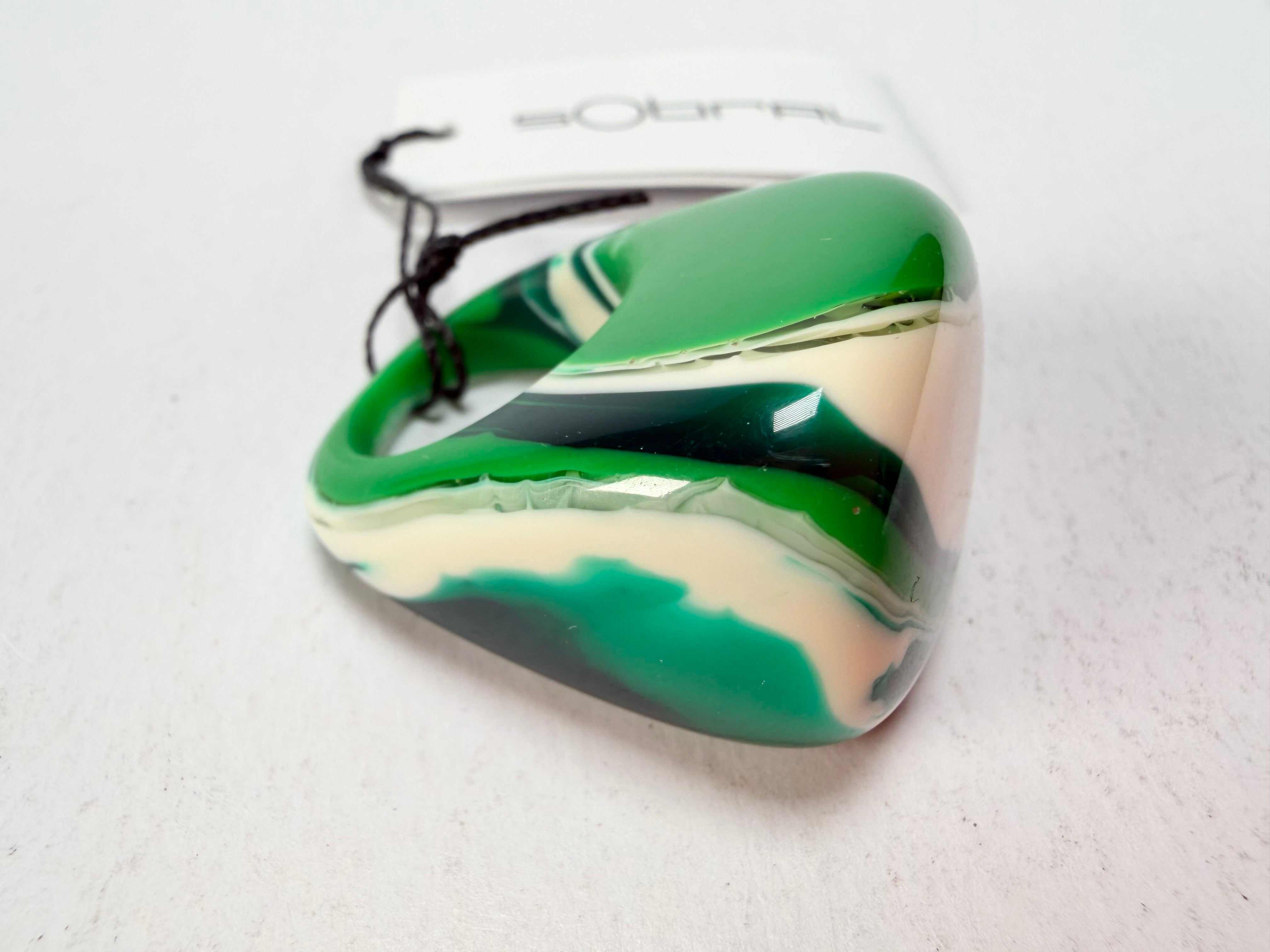 Sobral - Onda Verde "Wave" Green Resin Ring ( 005325 ) - Size UK N / US 7
