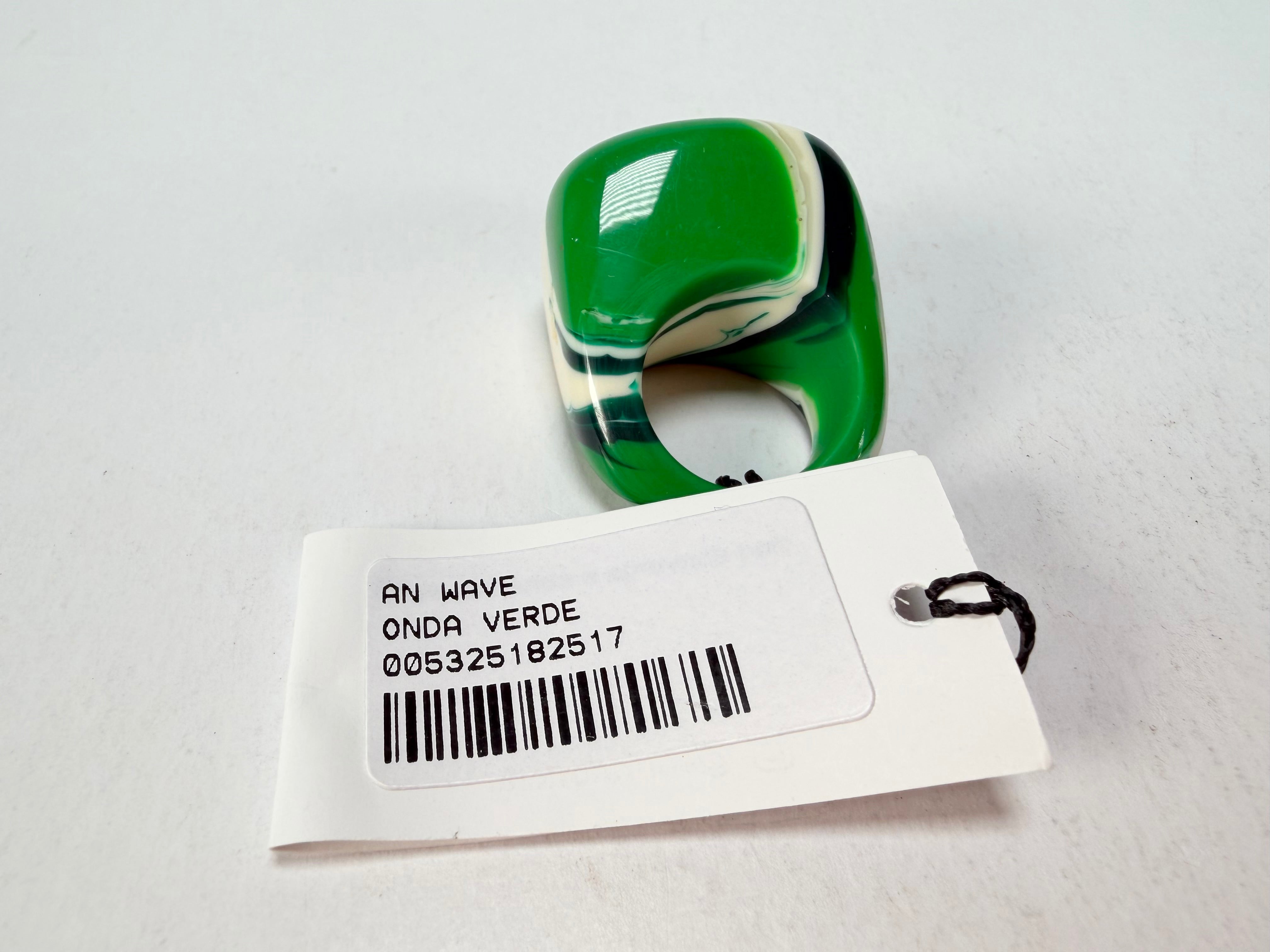 Sobral - Onda Verde "Wave" Green Resin Ring ( 005325 ) - Size UK N / US 7