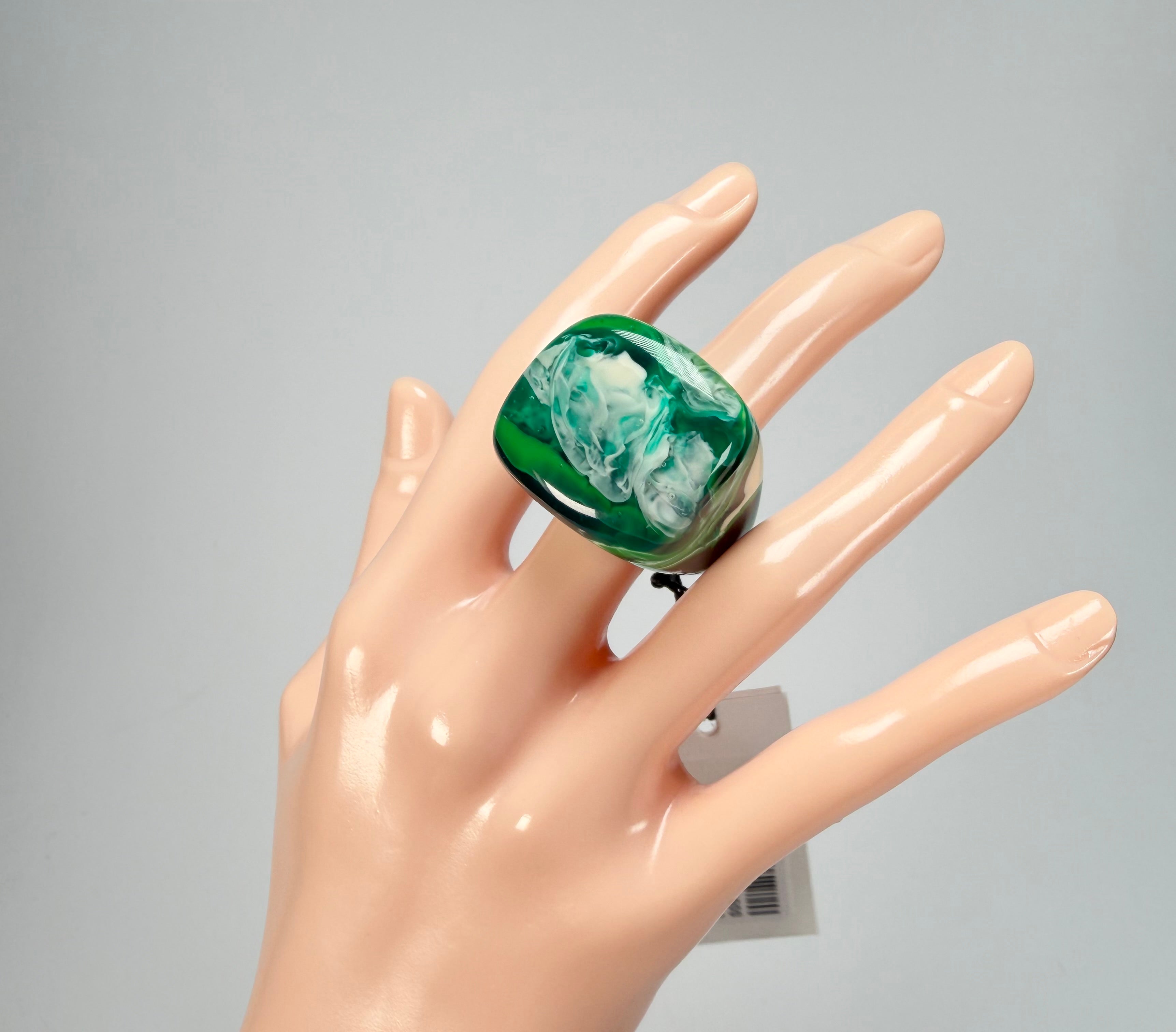 Sobral - Onda Verde "Wave" Green Resin Ring ( 005325 ) - Size UK P / US 8