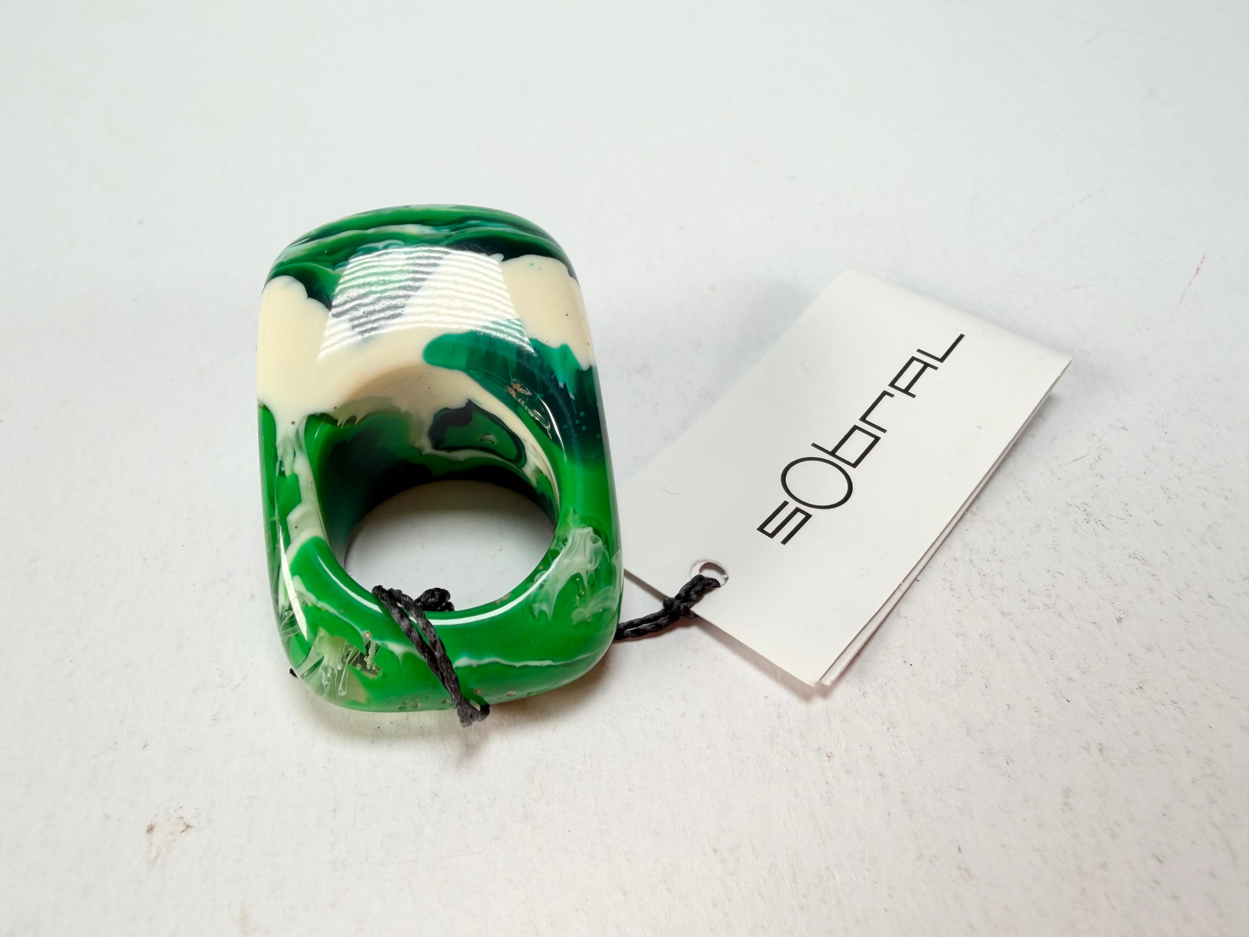 Sobral - Onda Verde "Wave" Green Resin Ring ( 005325 ) - Size UK P / US 8