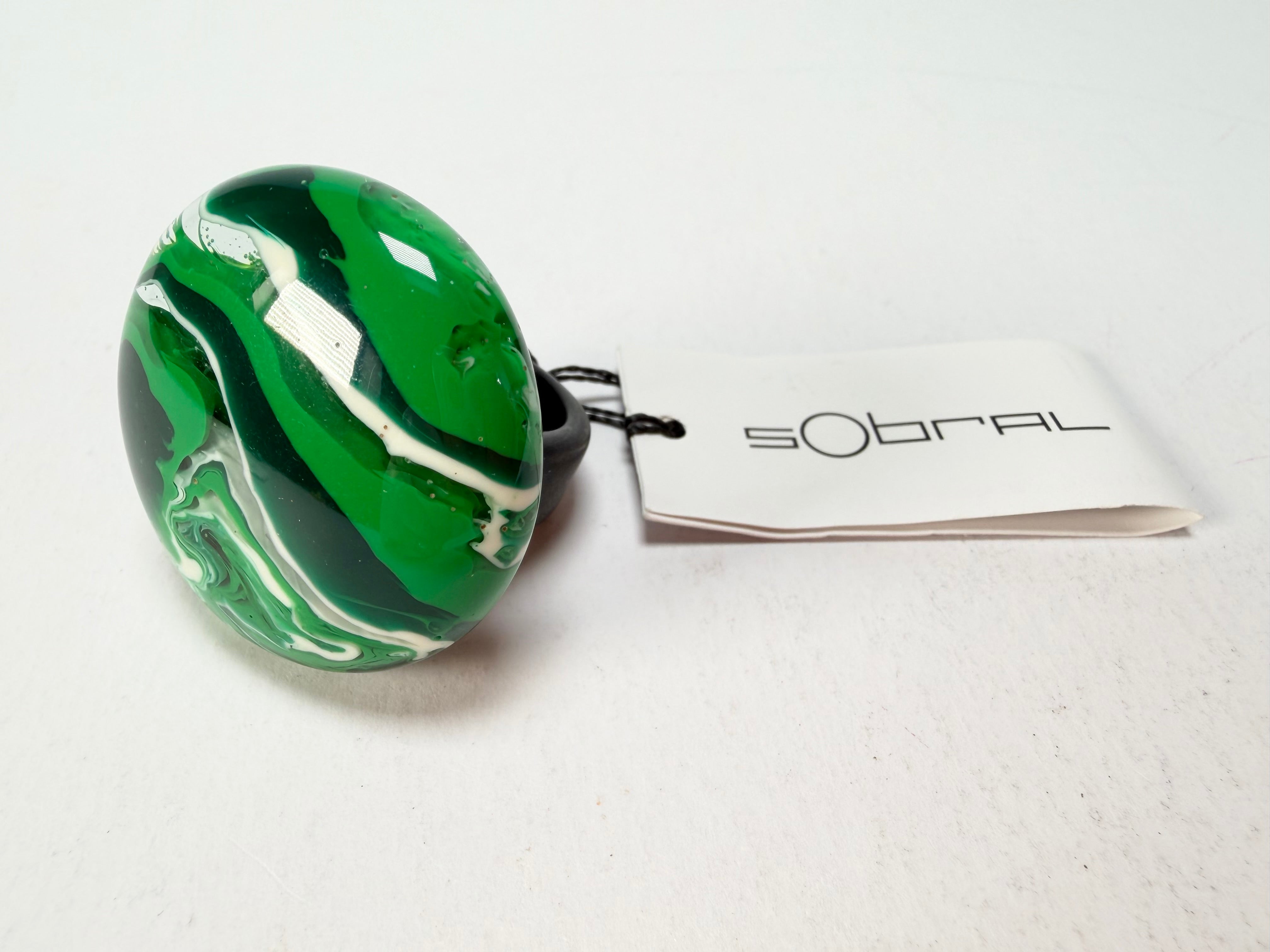 Sobral - Onda Verde "Onda Circle" Green Resin Ring ( 005324 ) - Size UK S / US 9