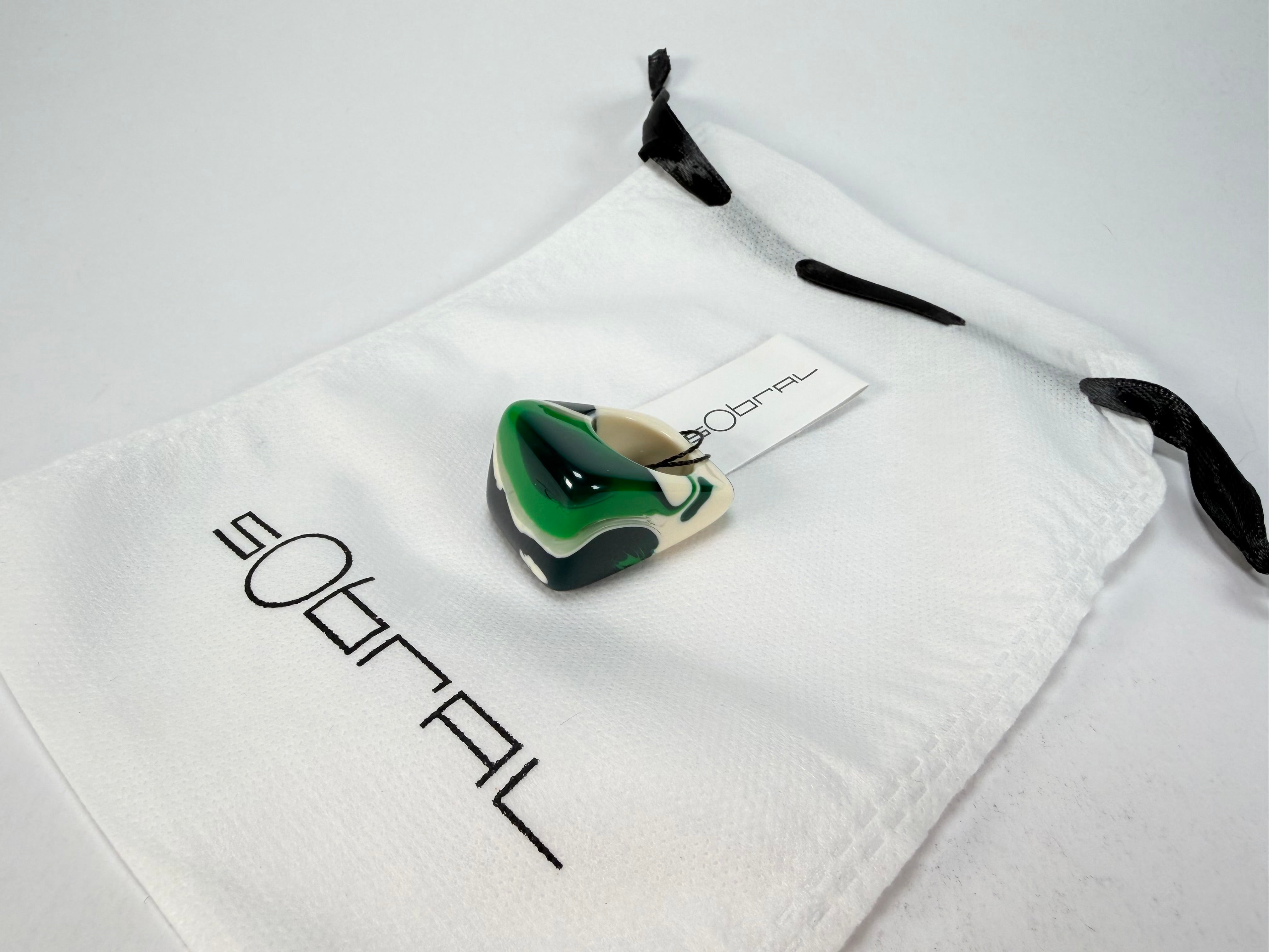 Sobral - Onda Verde "Wave" Green Resin Ring ( 005325 ) - Size UK R / US 8.5