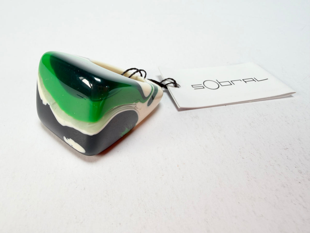 Sobral - Onda Verde "Wave" Green Resin Ring ( 005325 ) - Size UK R / US 8.5