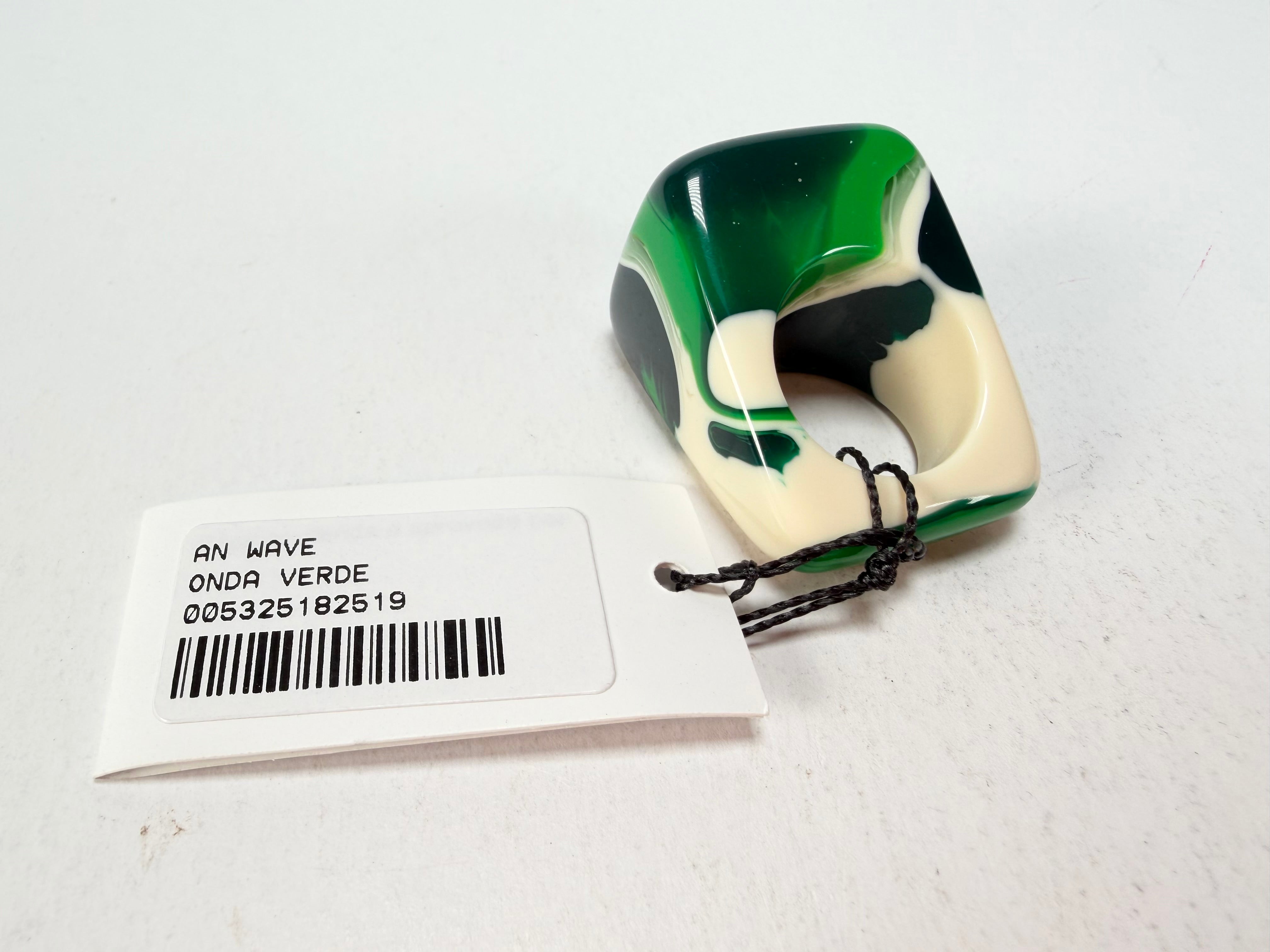 Sobral - Onda Verde "Wave" Green Resin Ring ( 005325 ) - Size UK R / US 8.5