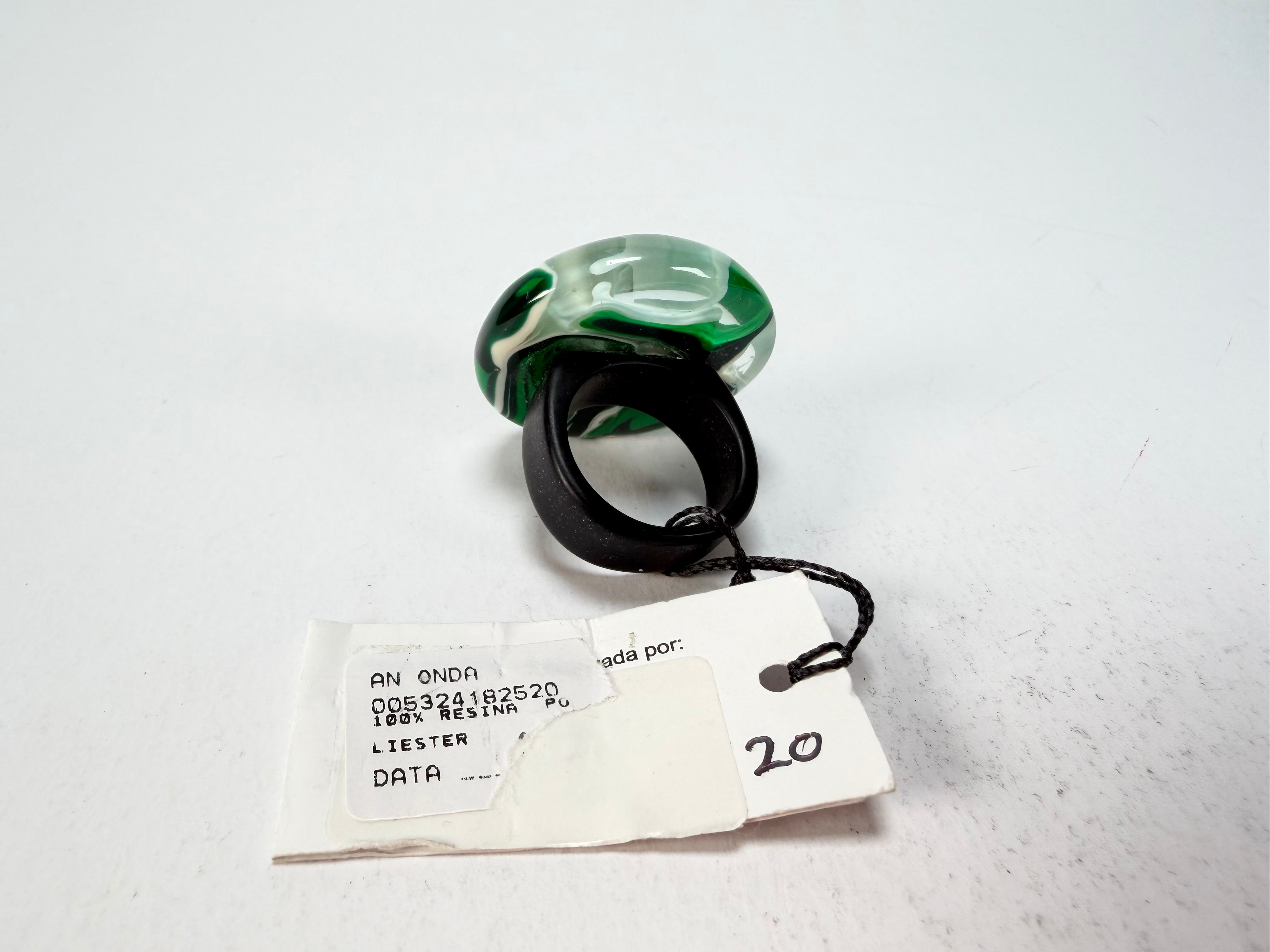 Sobral - Onda Verde "Onda Circle" Green Resin Ring ( 005324 ) - Size UK V / US 10.5