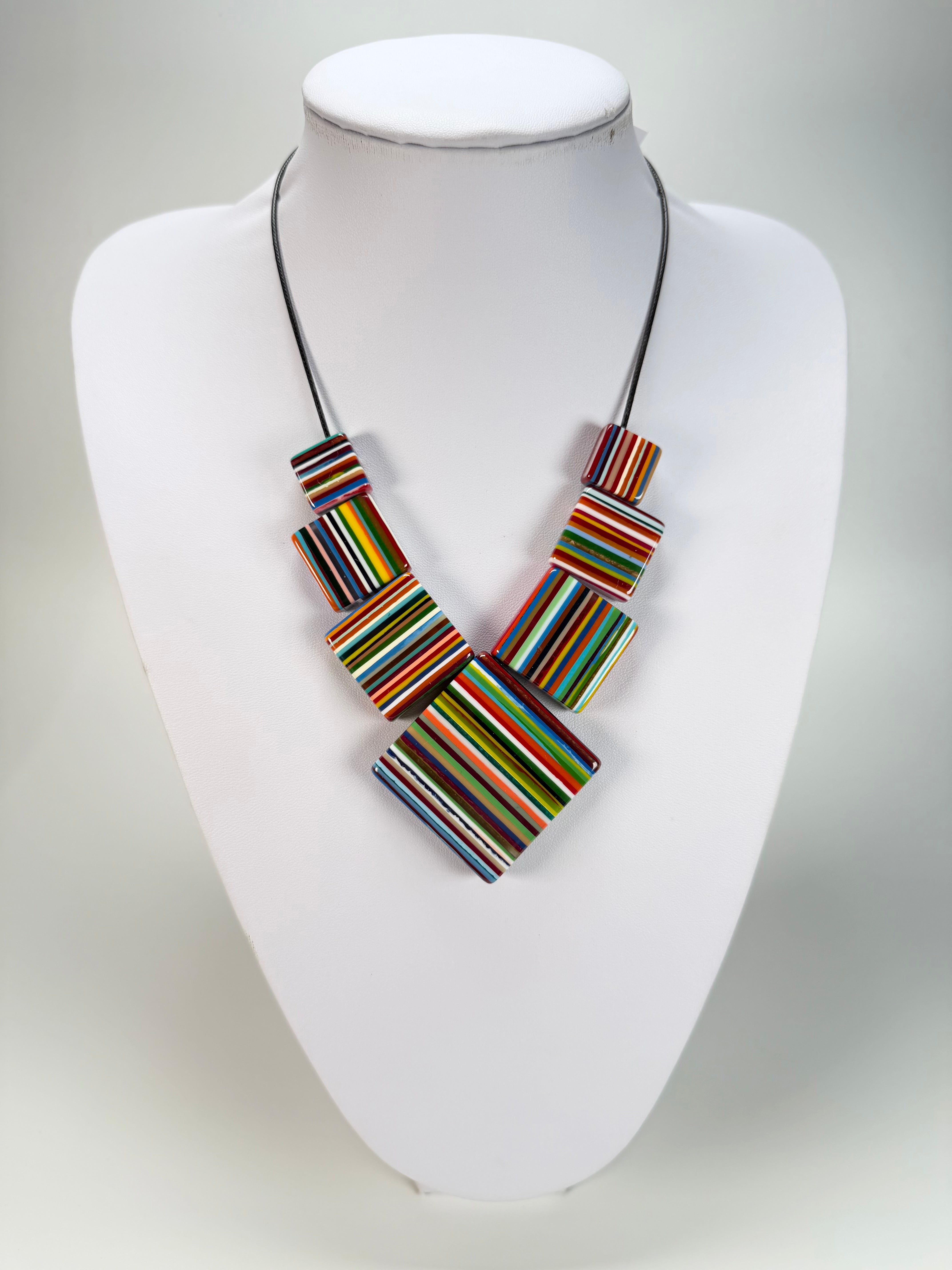 Sobral - Pop Art "Jackson" Resin Necklace ( 004295 )