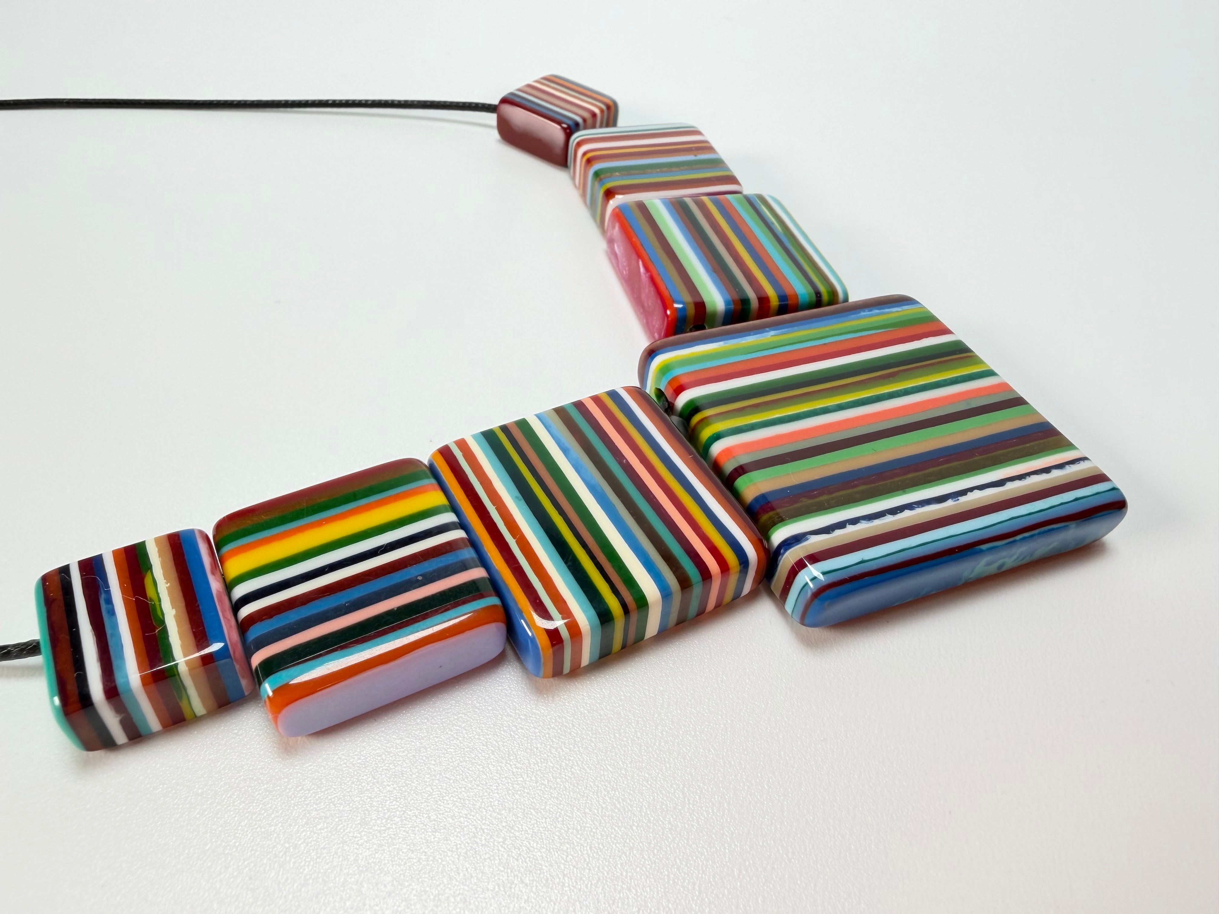 Sobral - Pop Art "Jackson" Resin Necklace ( 004295 )