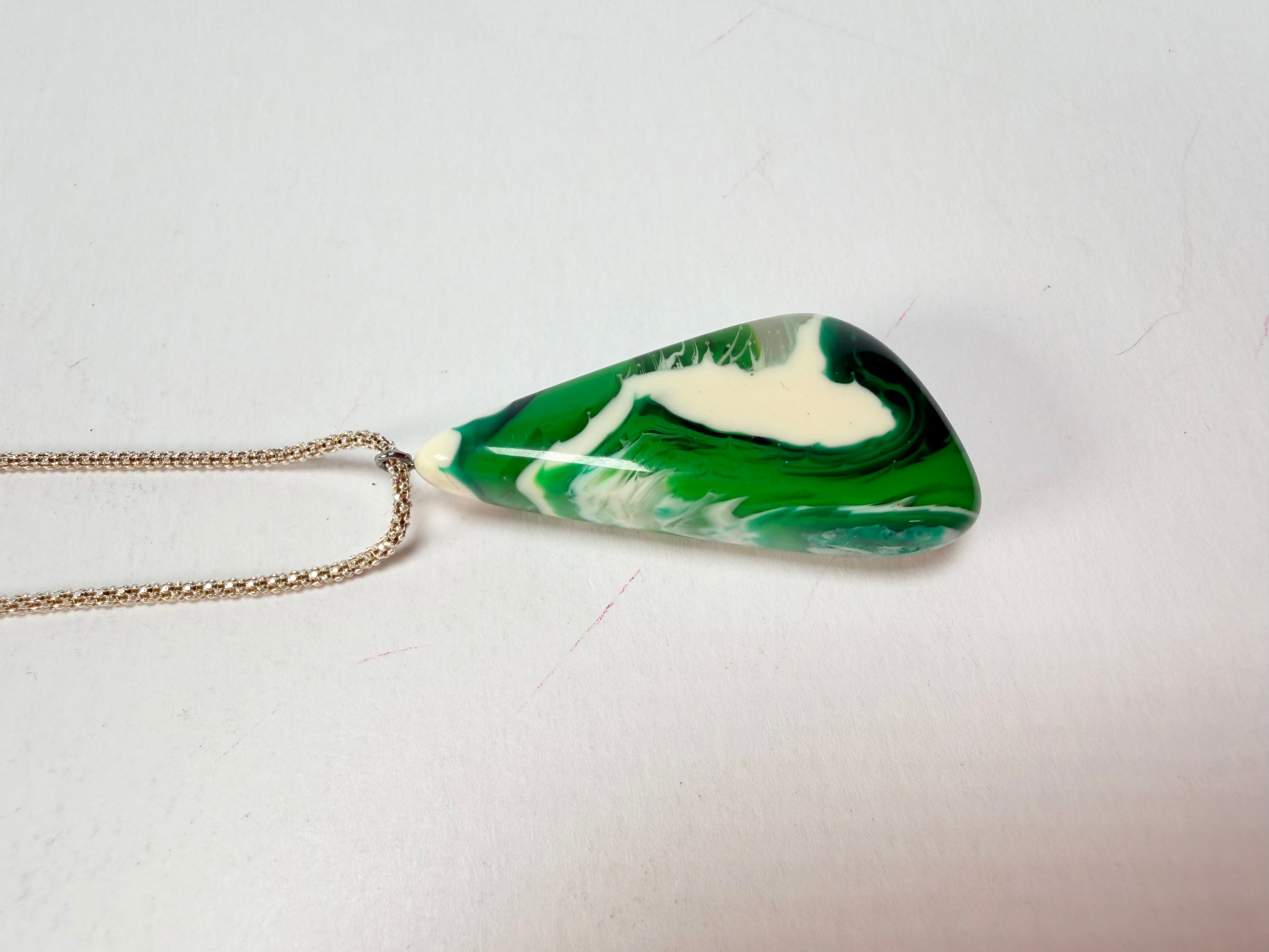 Sobral - Onda Verde "Vague" Resin AG Sliver Necklace ( 005328 )