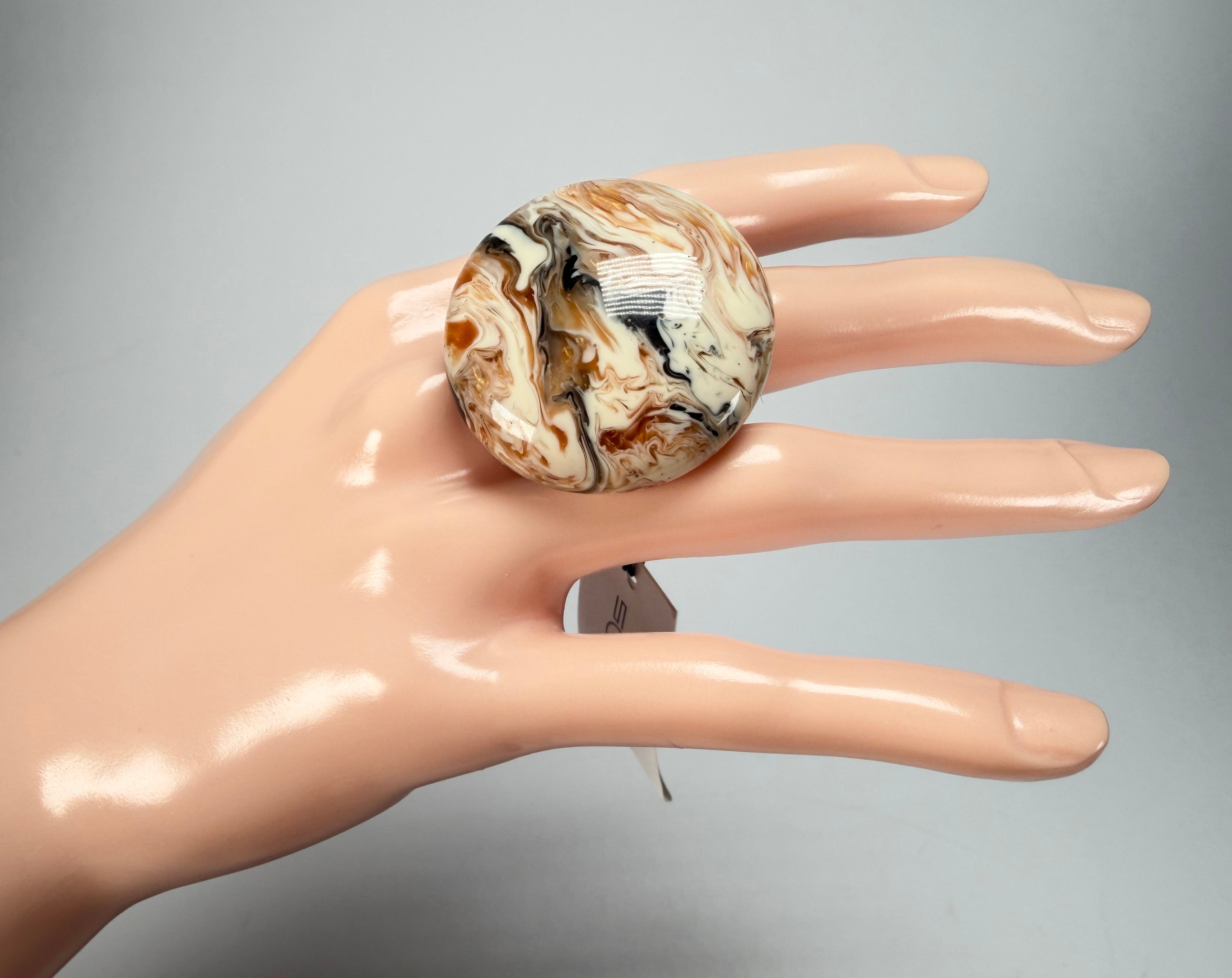 Sobral - Carmelo "Onda Circle" Resin Ring ( 005324 ) - Size UK O / US 7