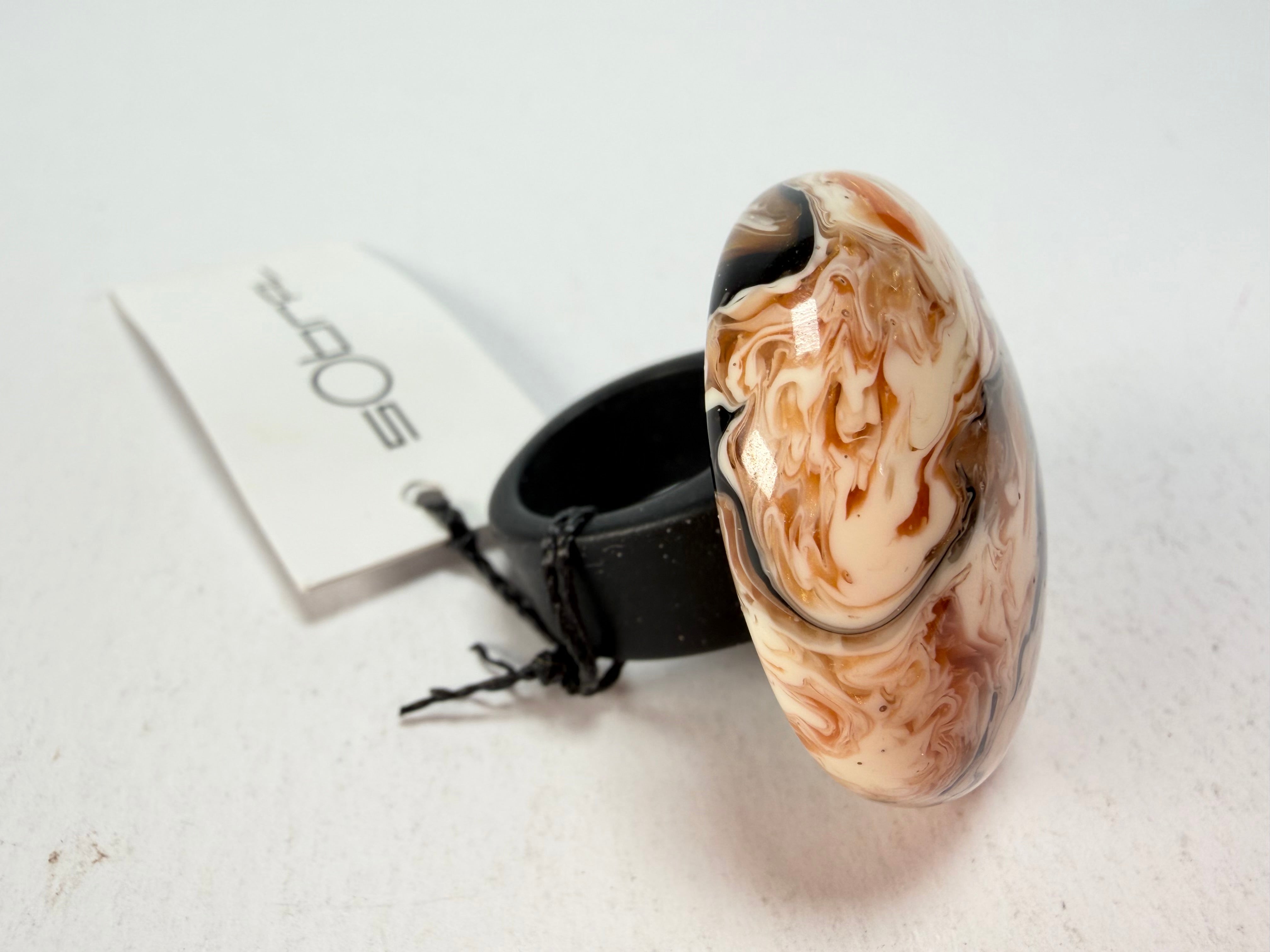Sobral - Carmelo "Onda Circle" Resin Ring ( 005324 ) - Size UK O / US 7