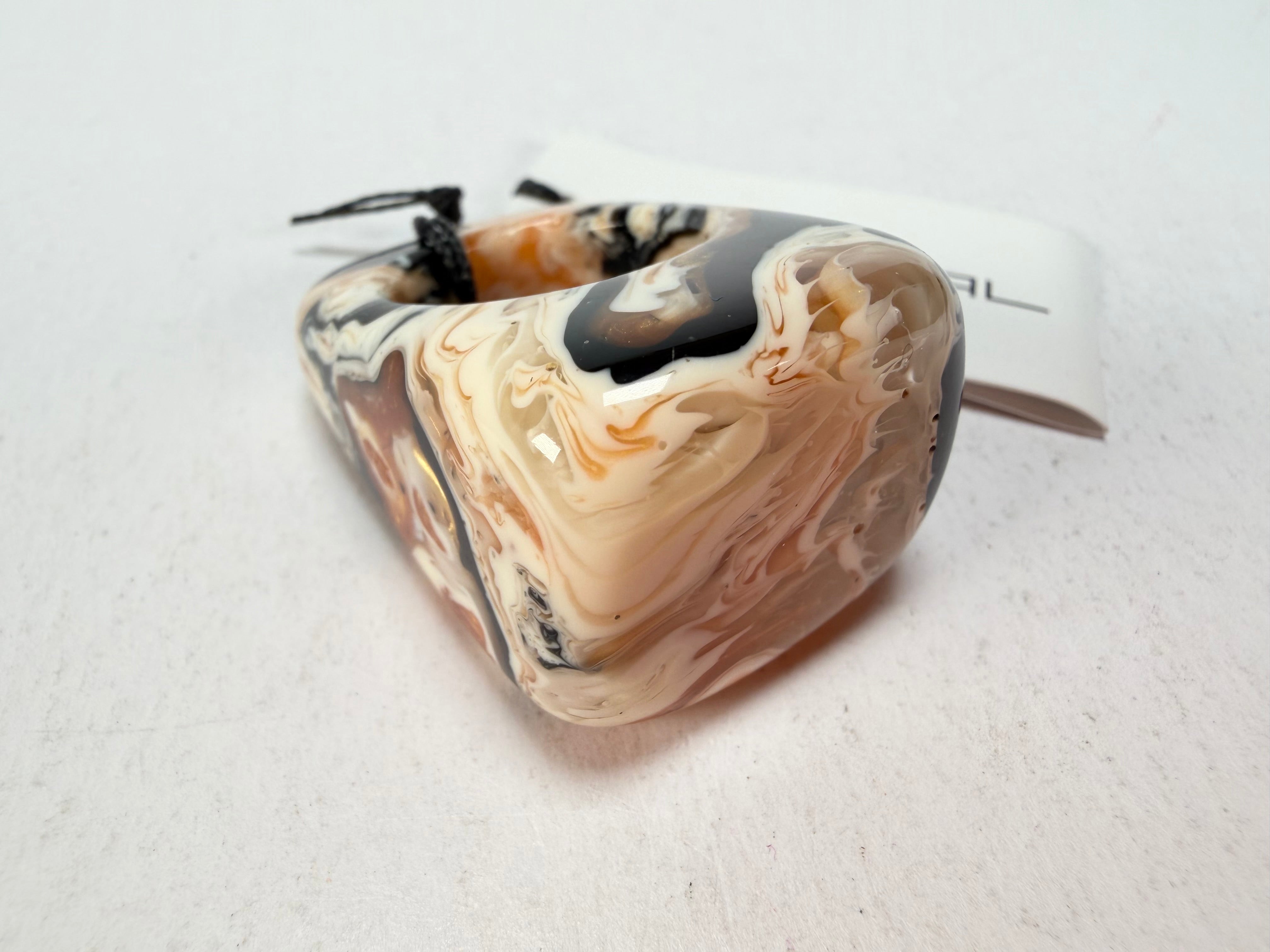 Sobral - Carmelo "Wave" Resin Ring ( 005325 ) - Size UK R / US 9
